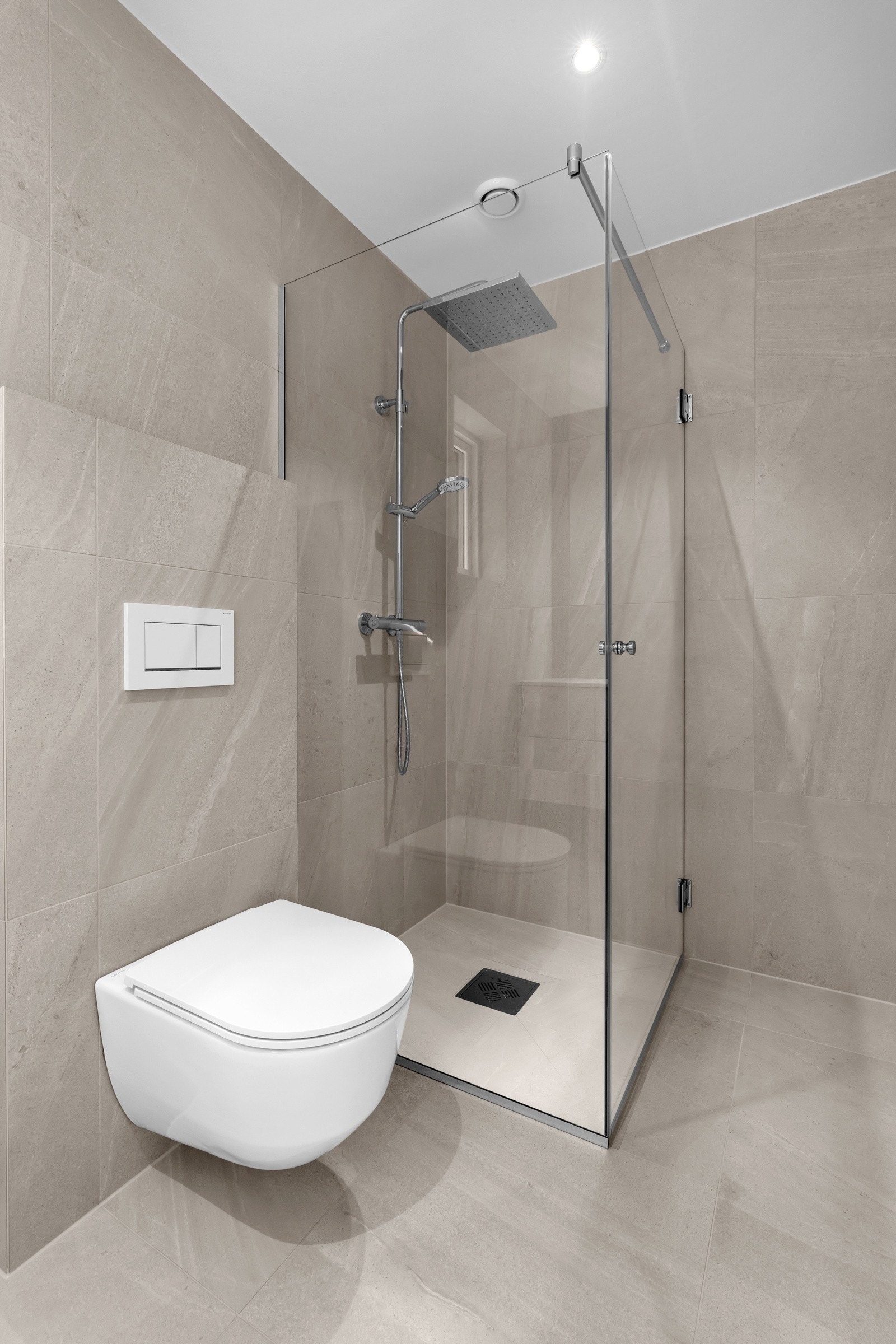 Alle bad har lekre fliser 60x60. Galleribilde