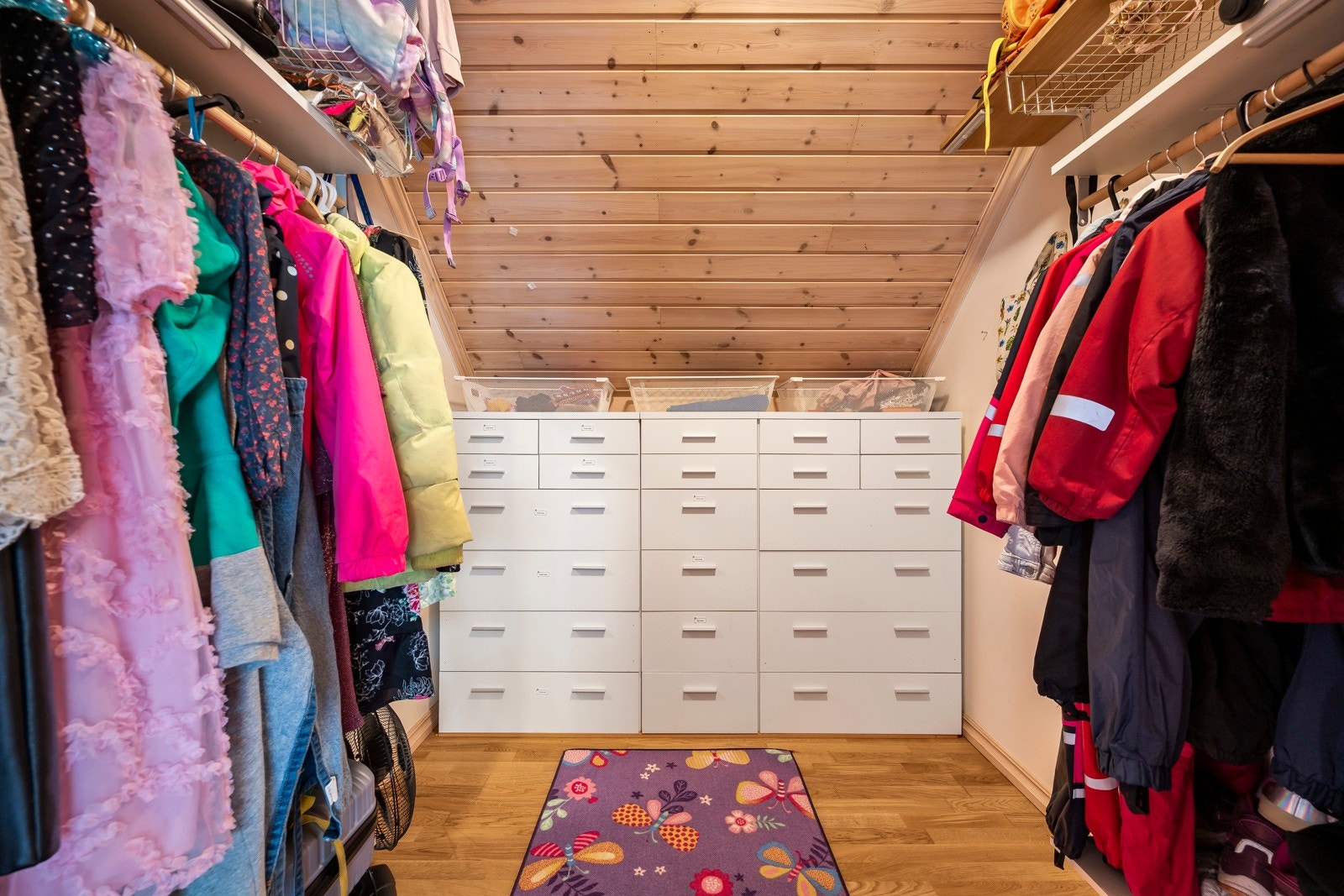 Ekstra garderoberom i 2. etasje Galleribilde