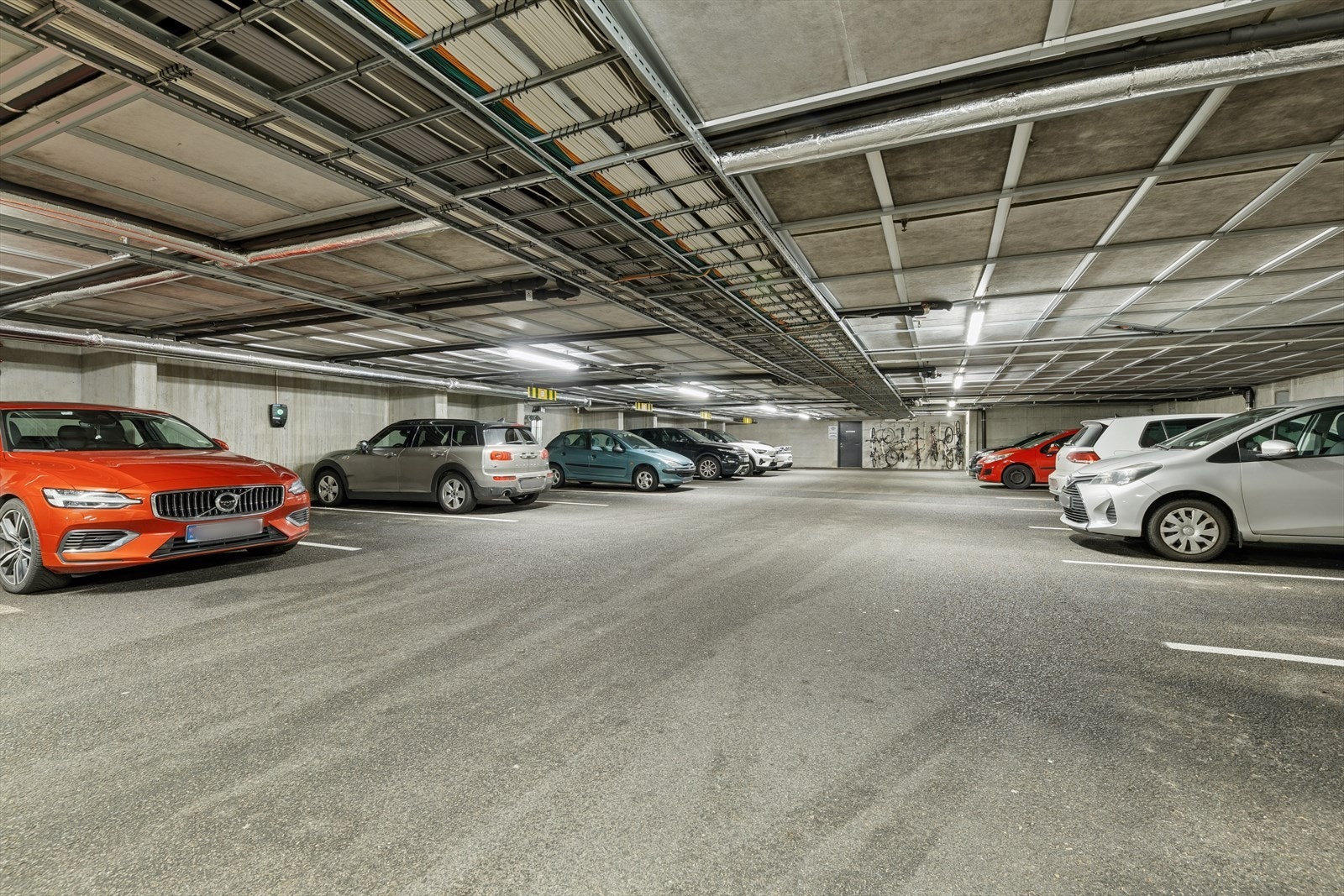 Parkering i lukket anlegg Galleribilde