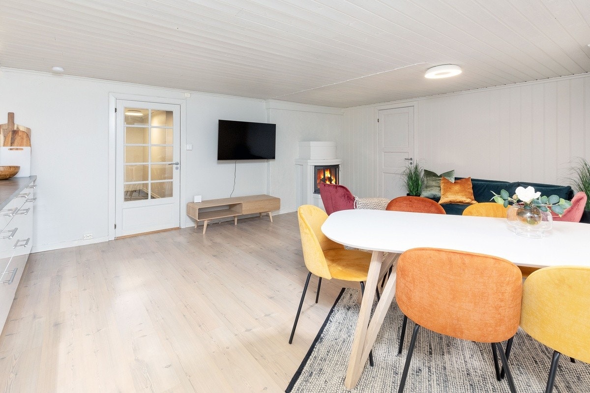 Stue og kjøkken i underetasje Galleribilde