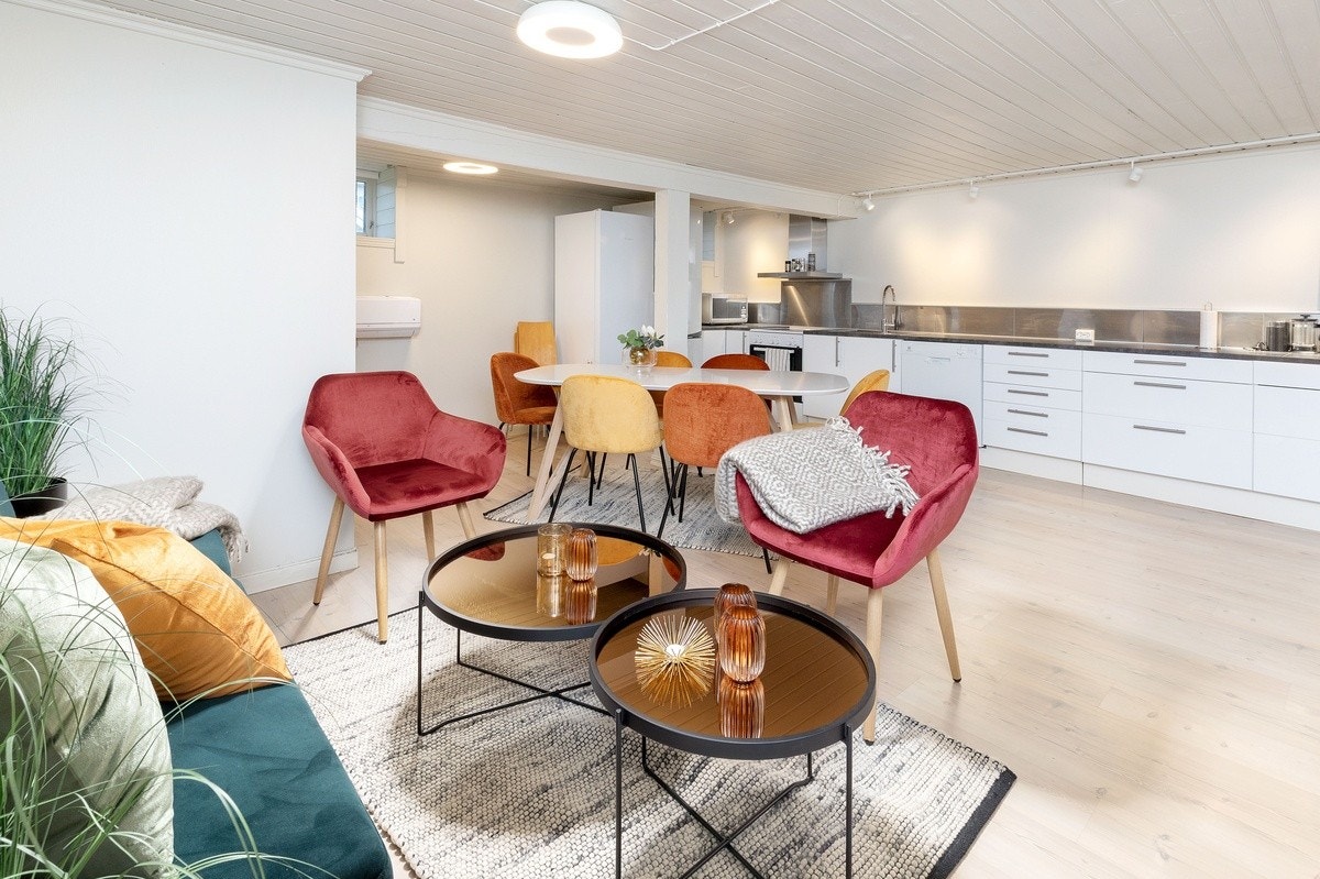 Stue og kjøkken i underetasje Galleribilde