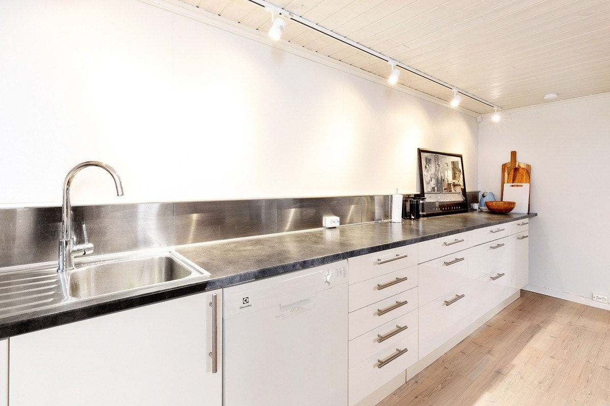 Kjøkken i underetasje Galleribilde