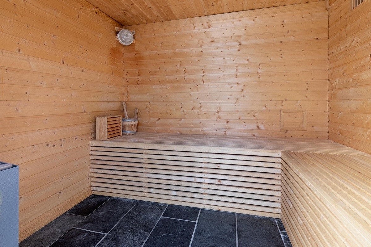 Badsstue i underetasje Galleribilde