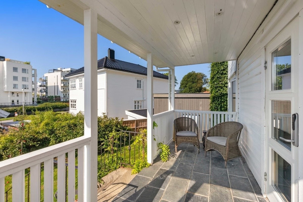 Solrik terrasse Galleribilde