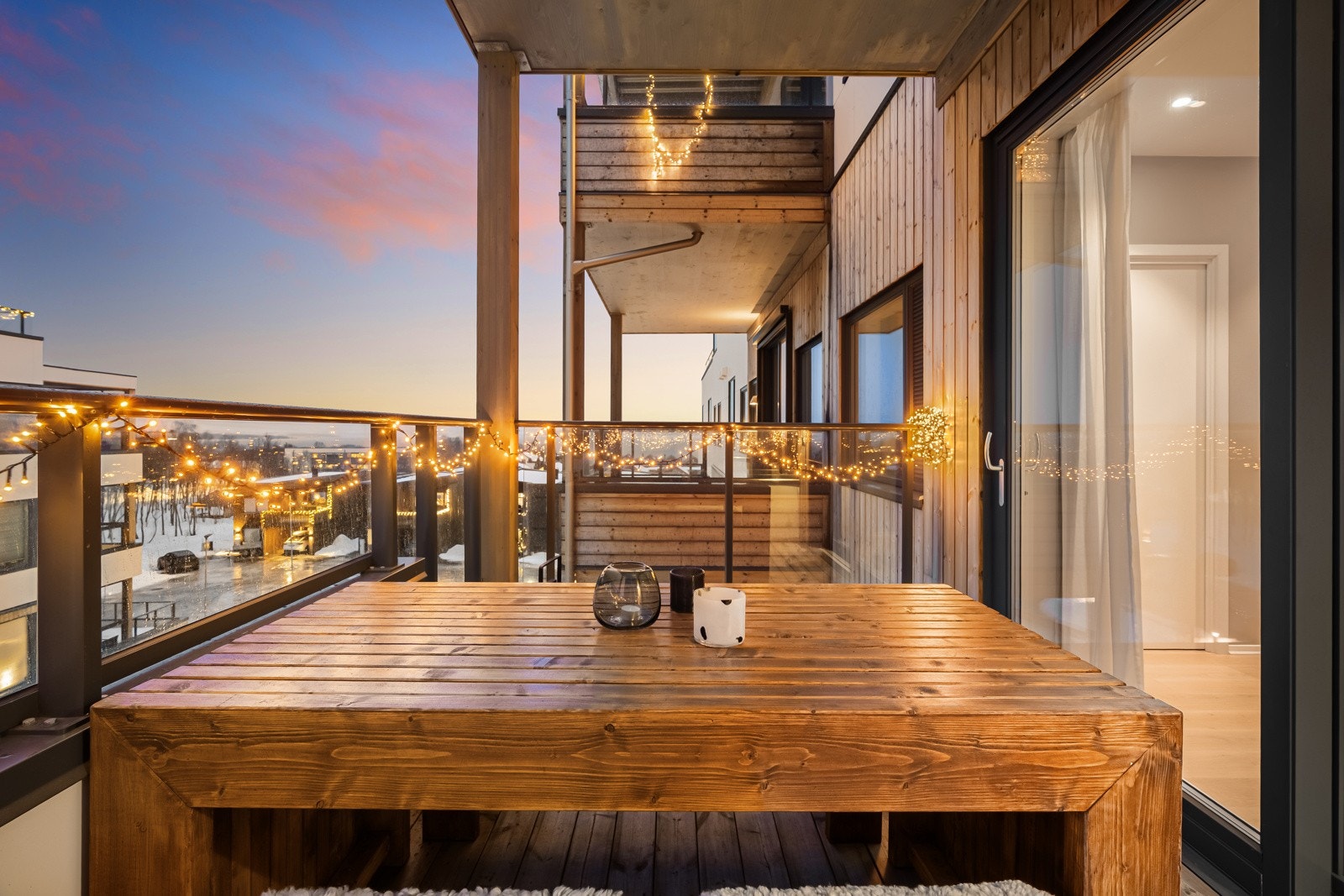 En flott 3-roms sørvendt selveierleilighet i 3. etasje. Galleribilde