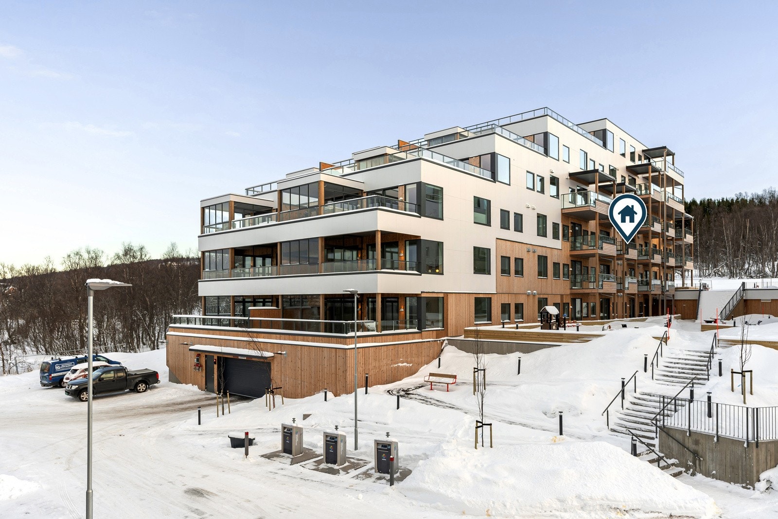 Utmerket beliggenhet på attraktive Norheim. Lysløypa og Bakolsen ligger like bak eiendommen. Galleribilde