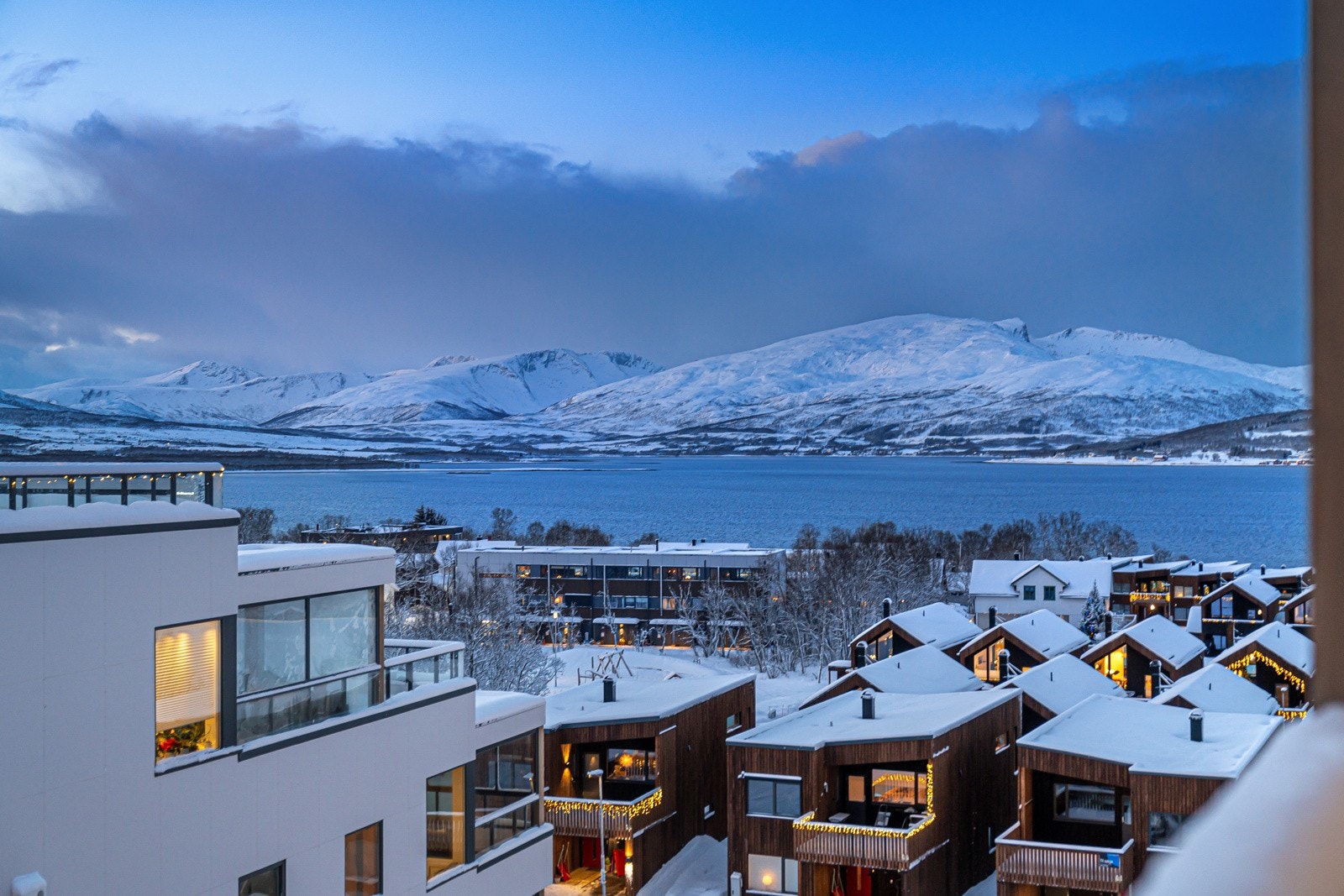 Utsikt fra leilighet i etasjen over. Galleribilde