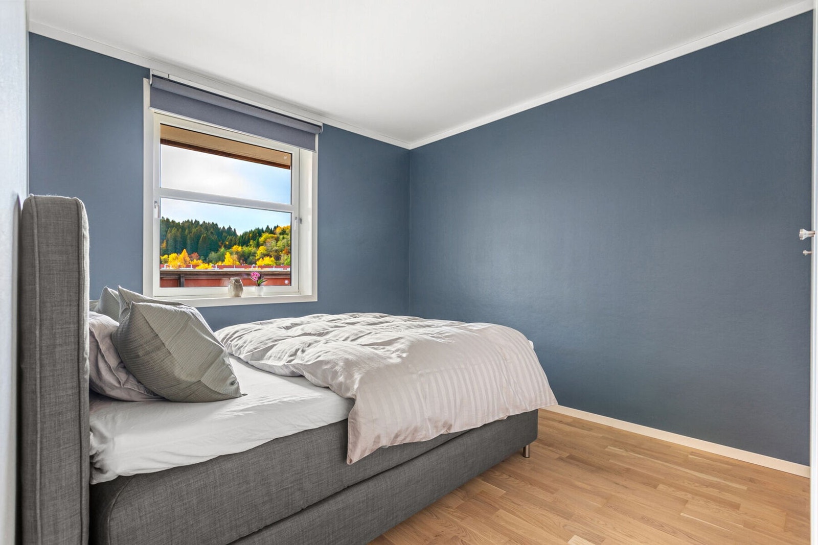 Leiligheten har 2 romslige soverom. Galleribilde