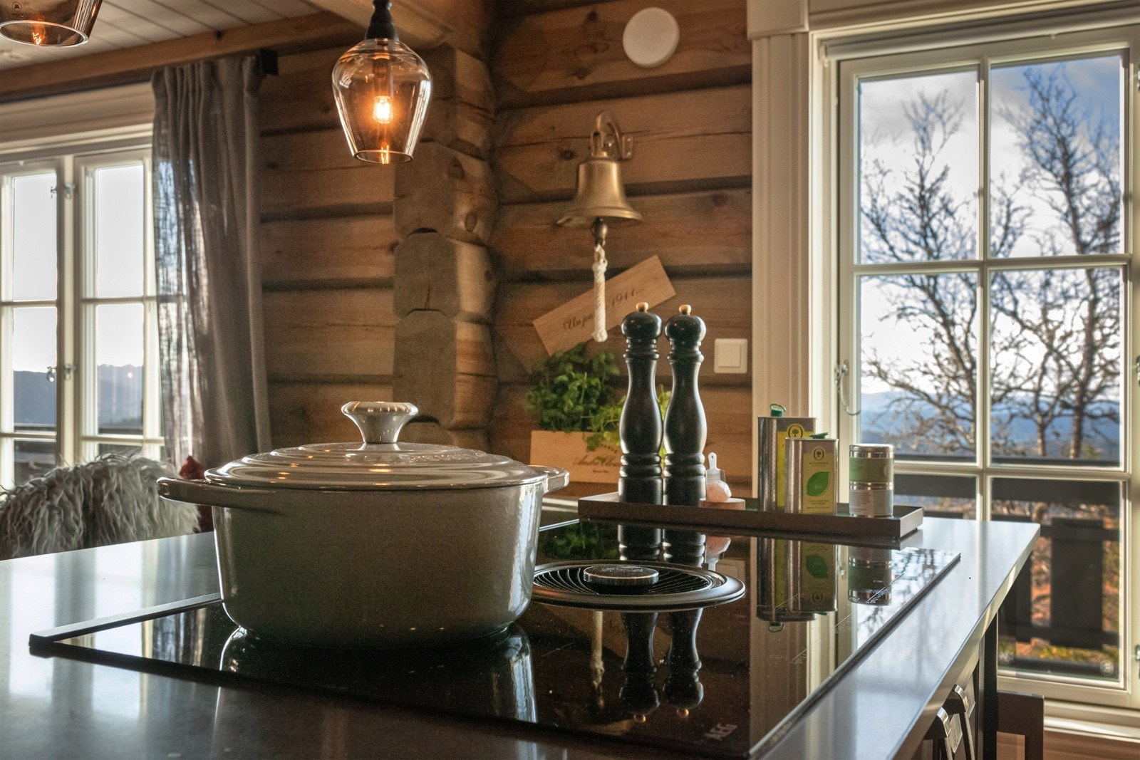 Platetopp med innebygget vifte Galleribilde