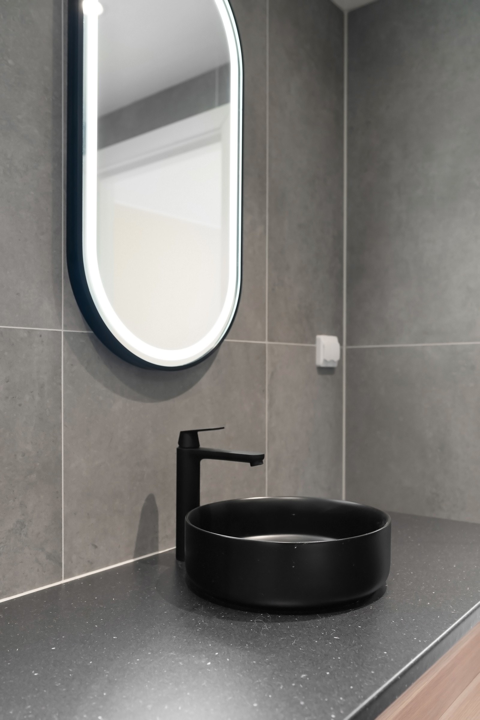 Begge speilene har integrert belysning. Galleribilde