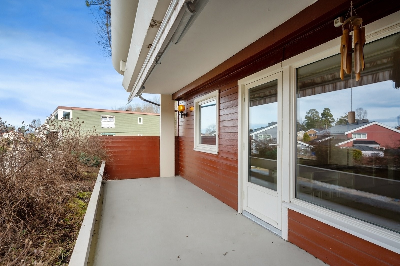 Balkongen vender mot vest og er ca. 13 kvm. Galleribilde