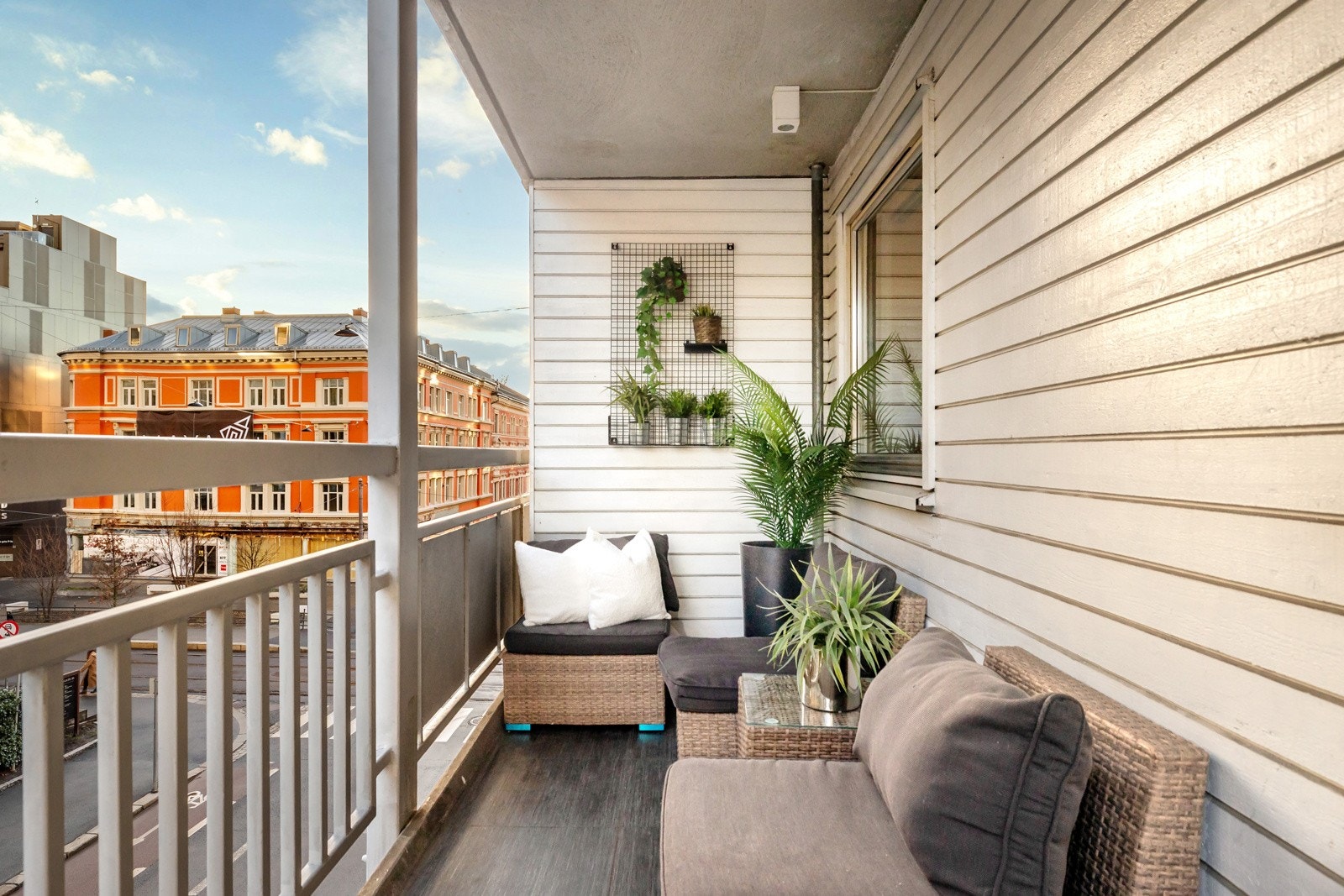 Her er det plass til sittegruppe hvor du kan nyte både morgenkaffen og rolige kvelder. Galleribilde