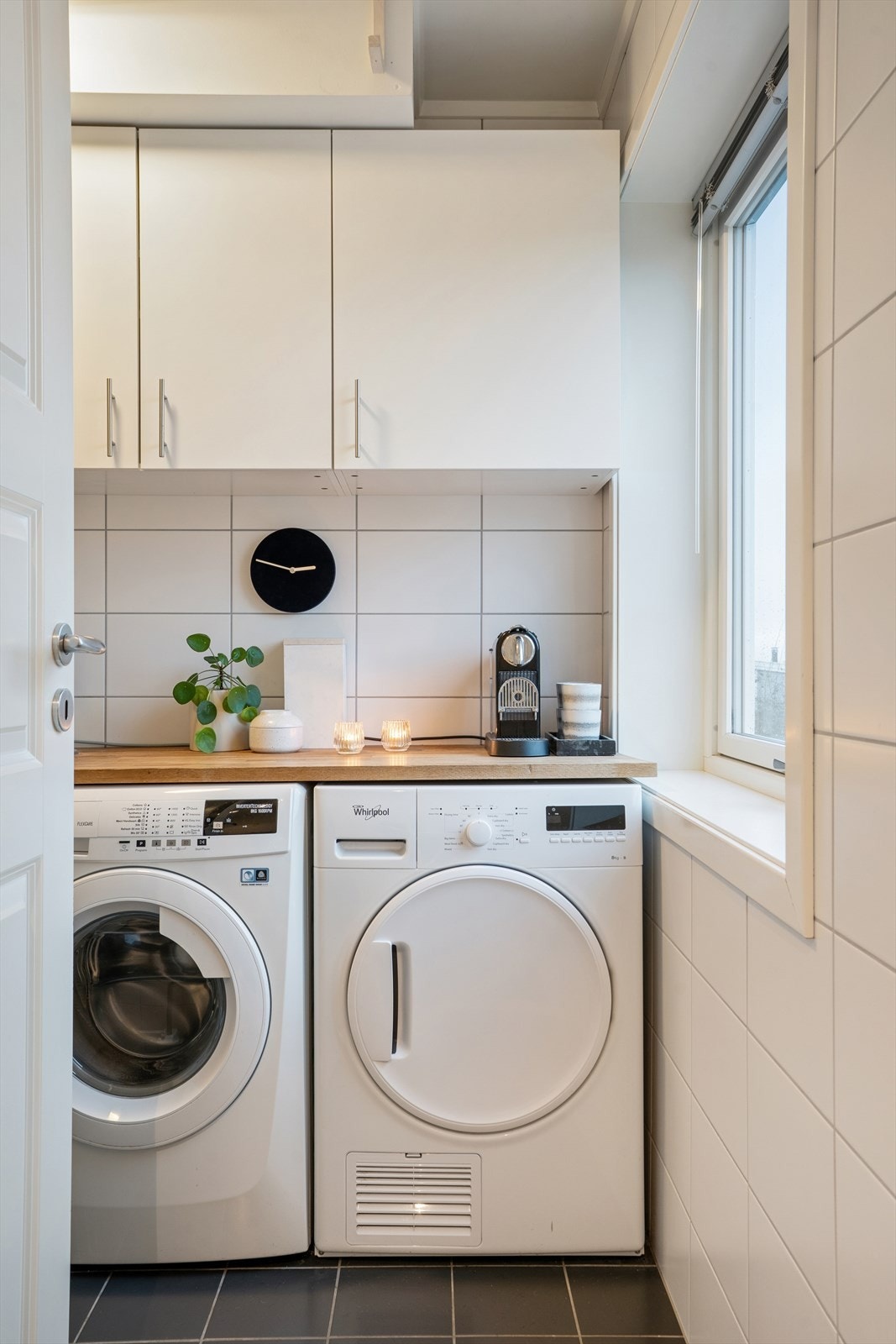 Vaskerom Galleribilde