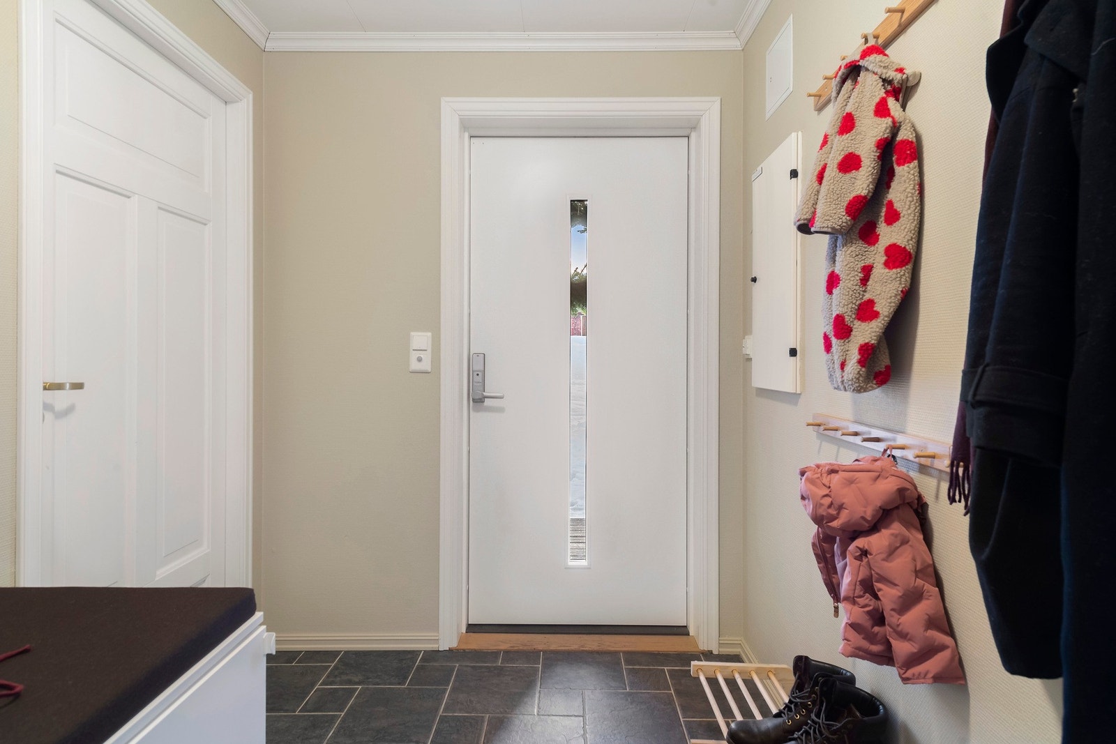 Flislagt entré med gulvvarme Galleribilde