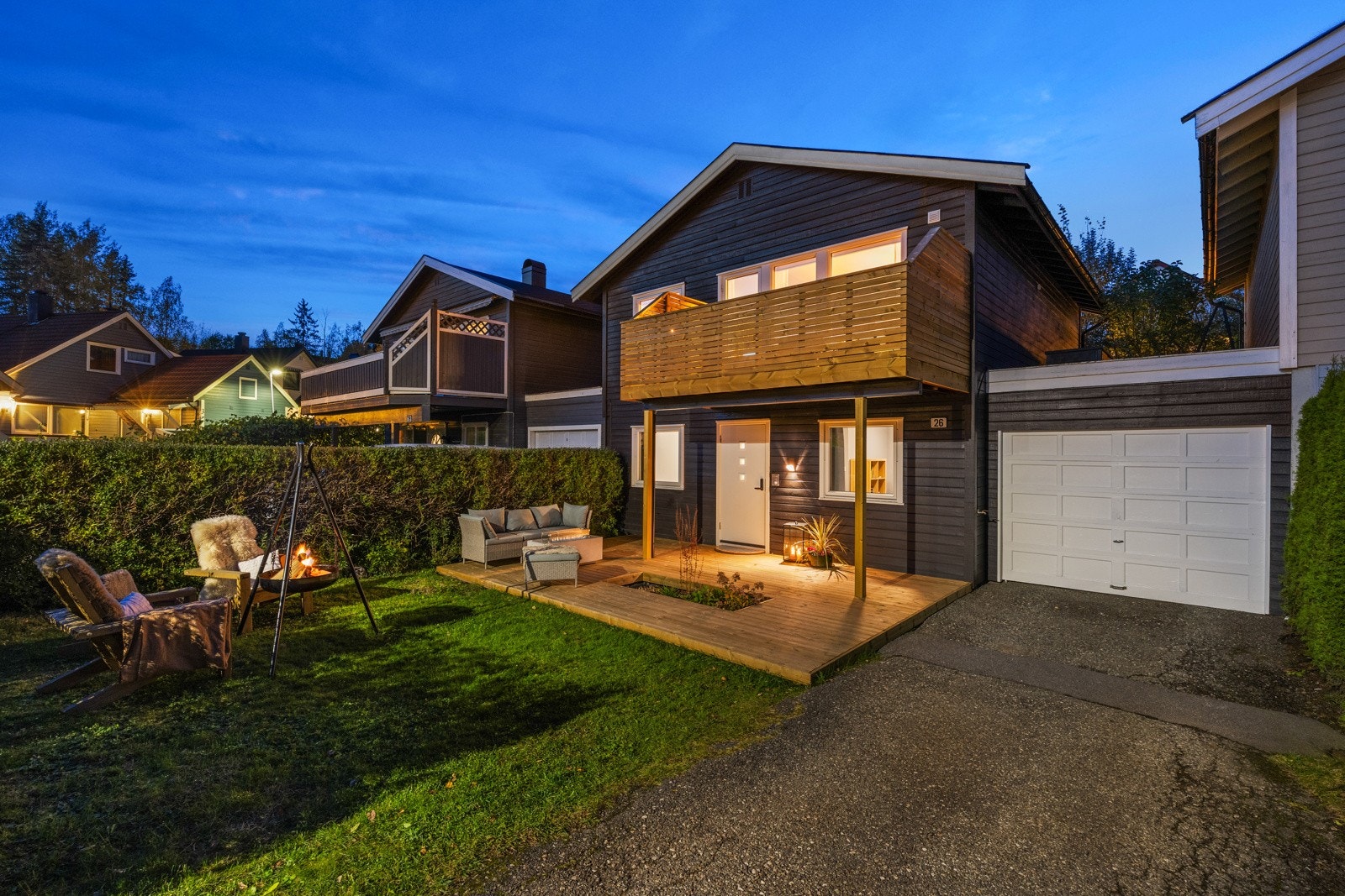 Proaktiv v/Ola Skarra Arnesen ønsker velkommen til visning i Merkurstien 26 på Konnerud. Galleribilde