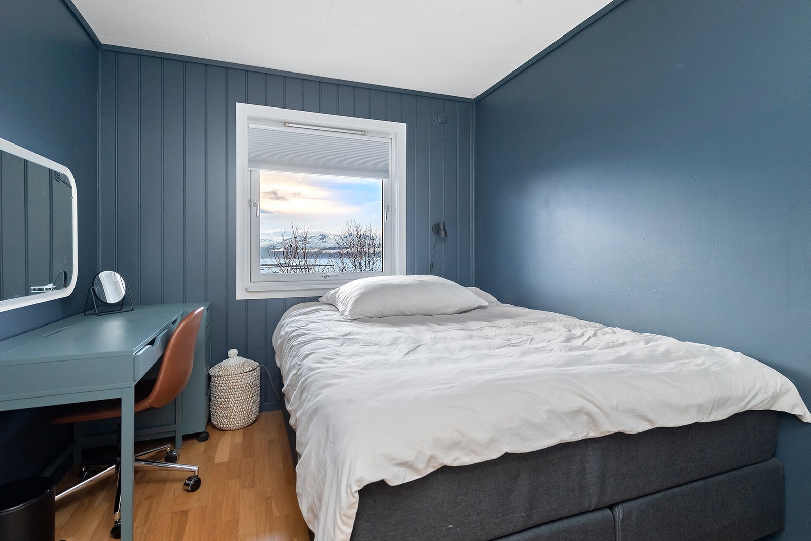 Leiligheten har 2 romslige soverom. Galleribilde