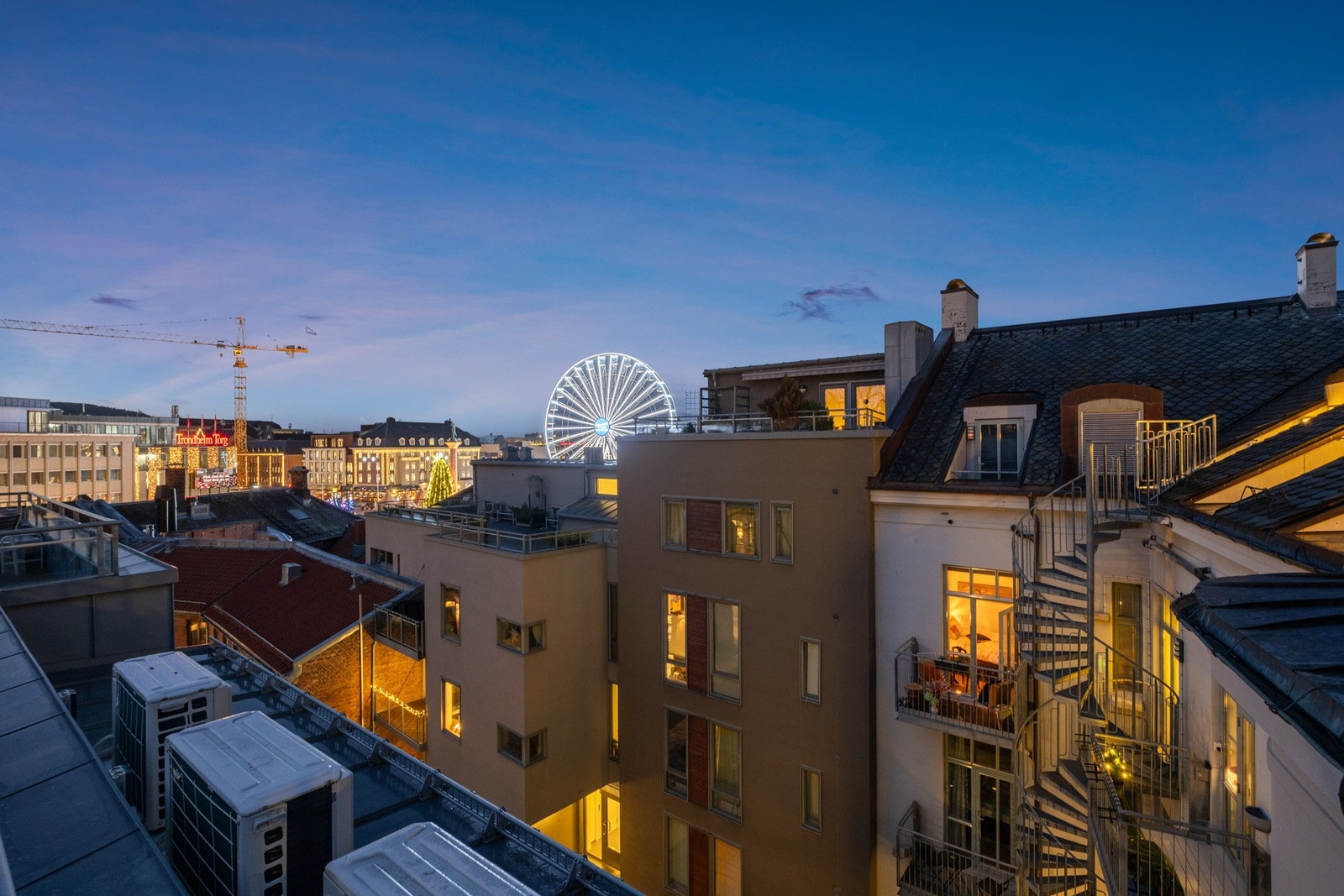 Bygården ble ombygd/rehabilitert i 2007/08. Seksjonen disponerer bod i kjelleretasjen. Galleribilde