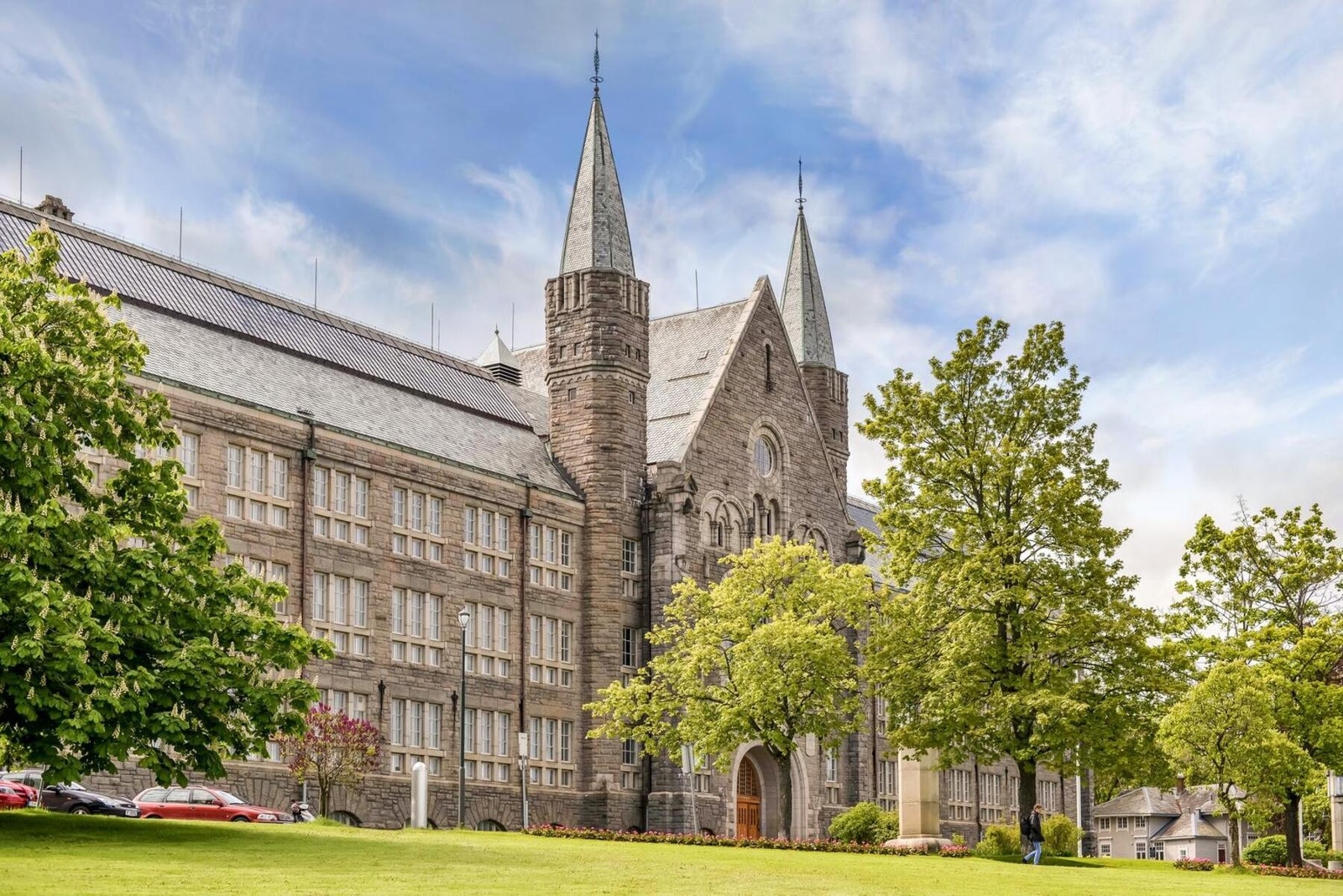 NTNU Gløshaugen ligger en kort sykkeltur unna. Galleribilde