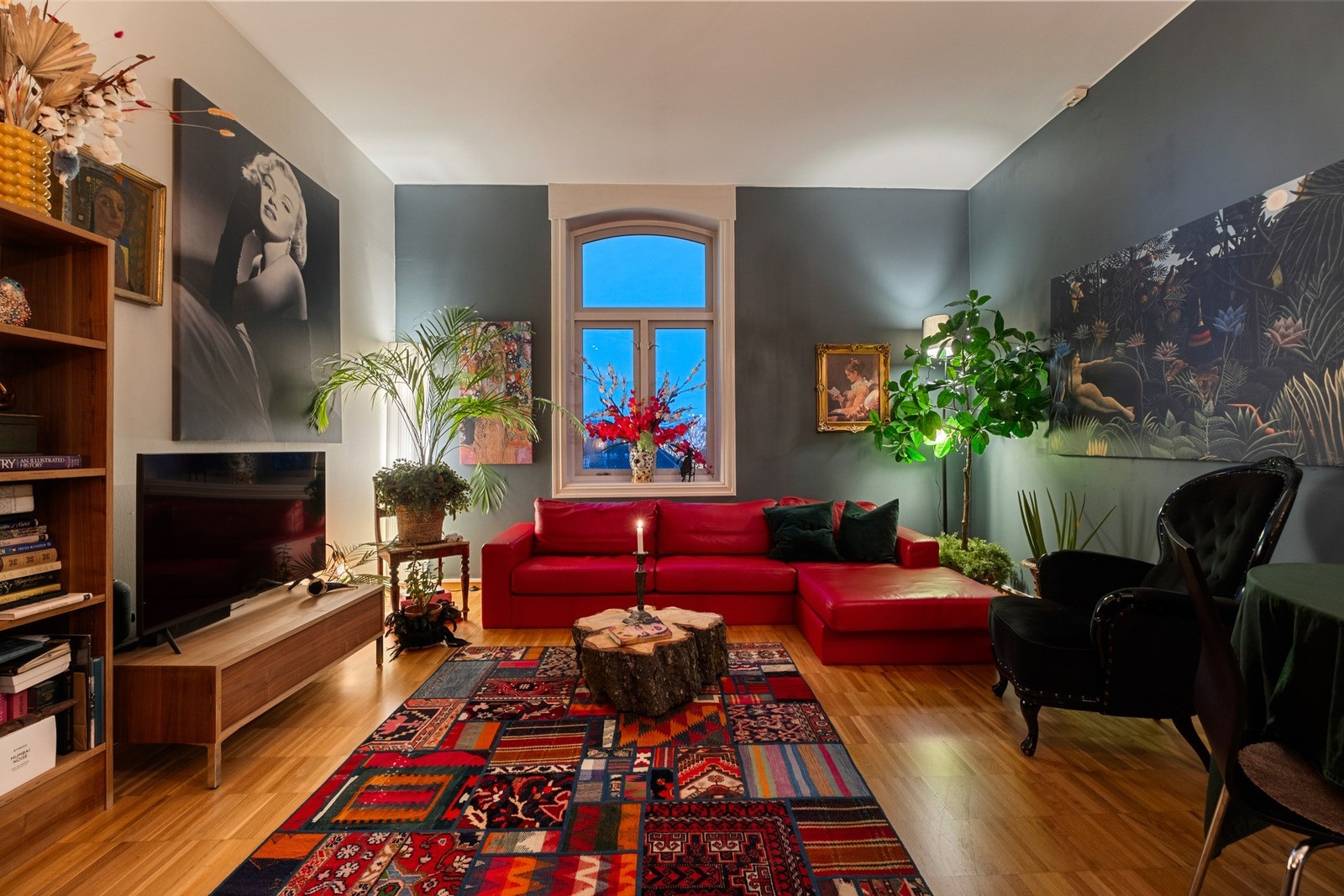 Marianne Vasiljevic ved EiendomsMegler1 har gleden av å presentere Schultz gate 8. Galleribilde