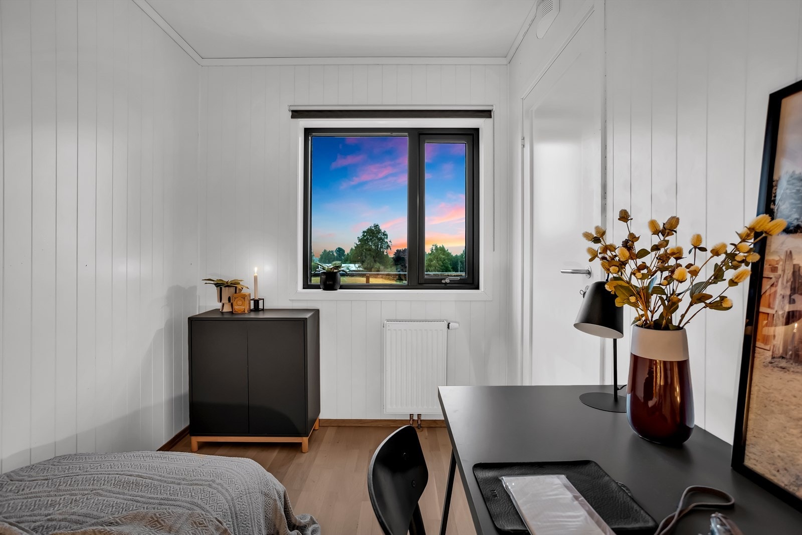 Soverommet har plass til seng og garderobeløsning. Galleribilde