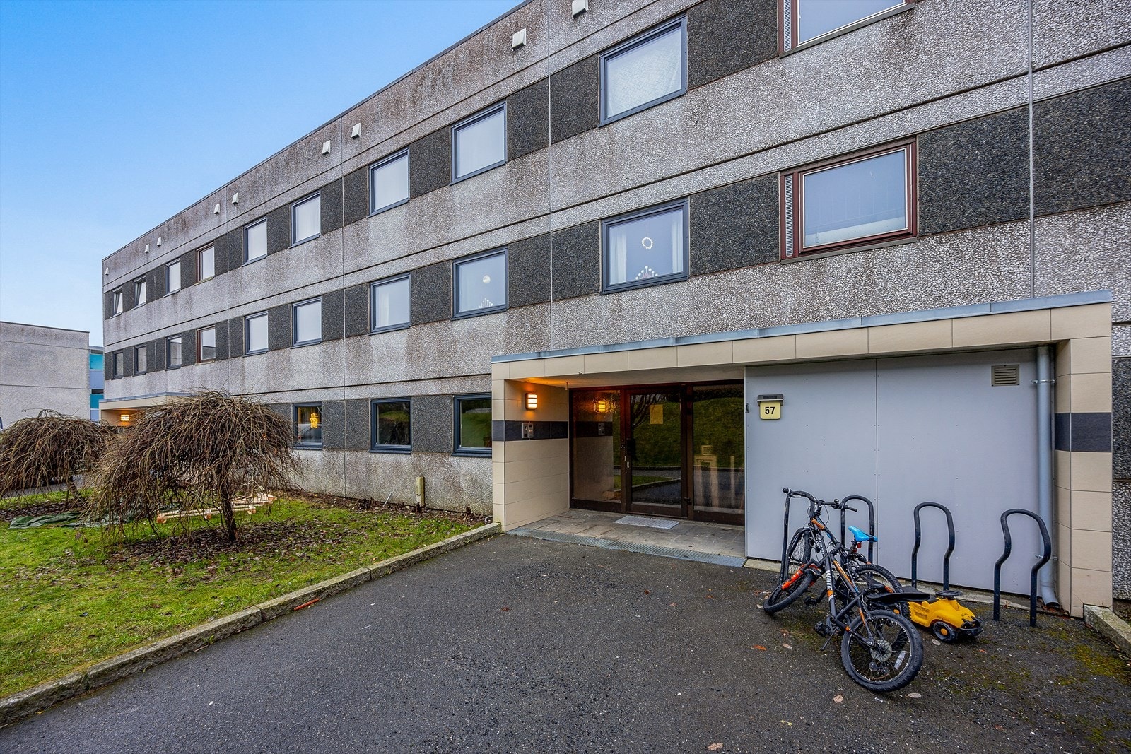 Borettslaget har en sentral, men samtidig tilbaketrukket beliggenhet på Stovner Galleribilde