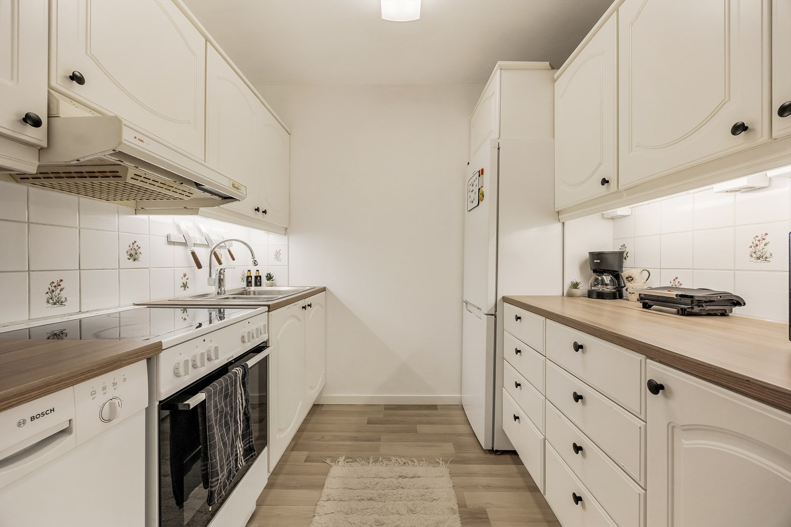 Eget praktisk kjøkkenrom Galleribilde