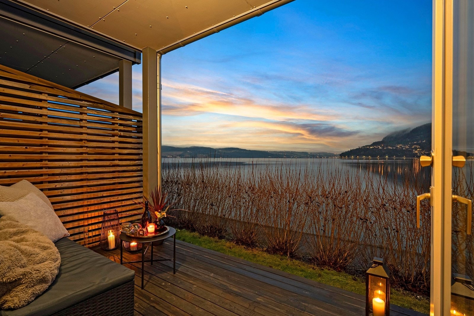 Også denne terrassen er vendt mot fjorden. Galleribilde