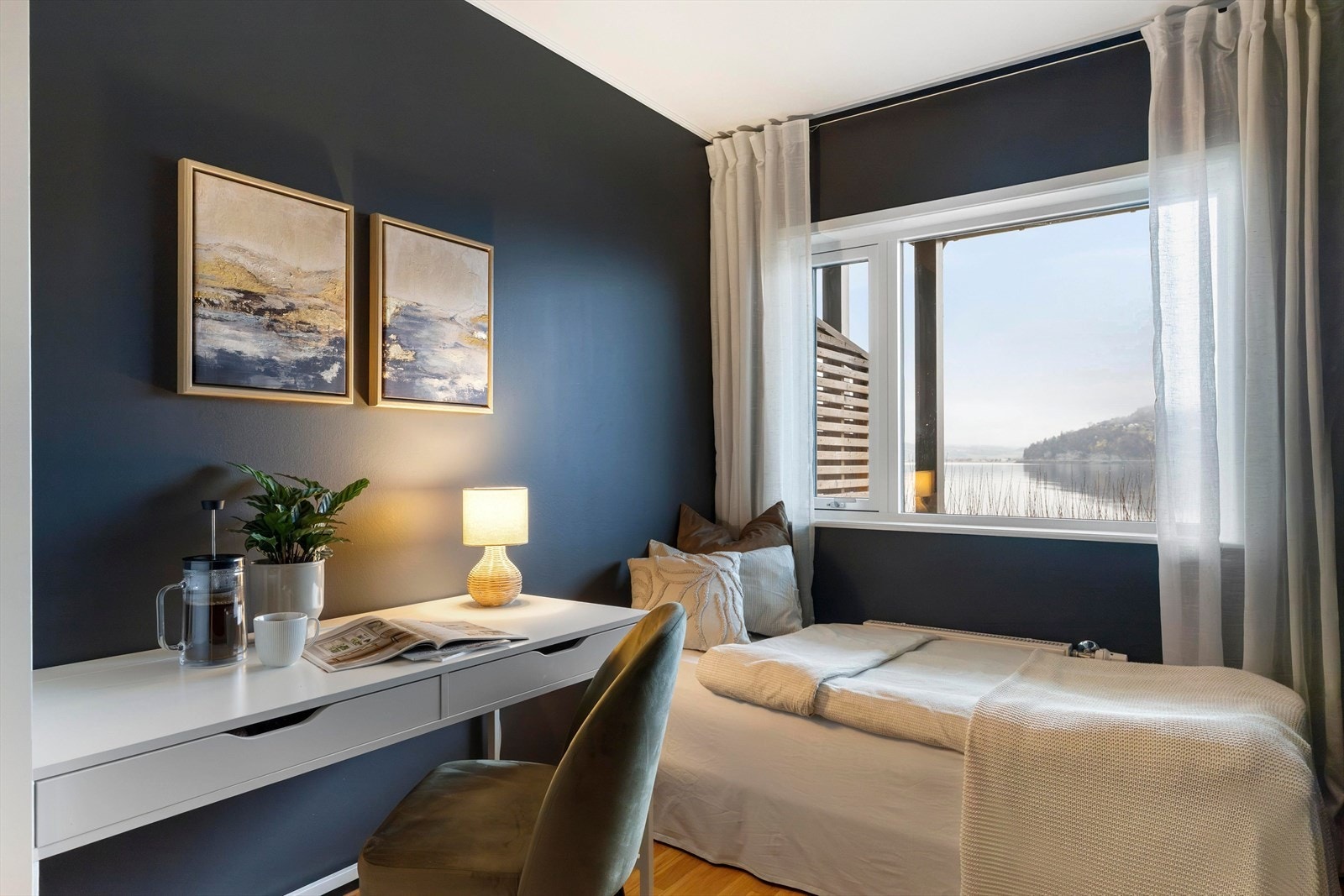 De andre soverommene kan fint brukes til gjesterom, barnerom eller en kontorløsning. Galleribilde