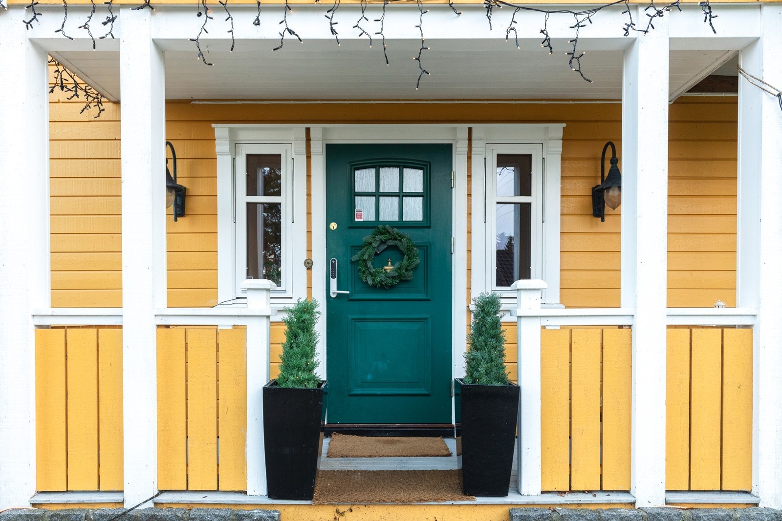 Et overbygget og innbydende inngangsparti. Galleribilde