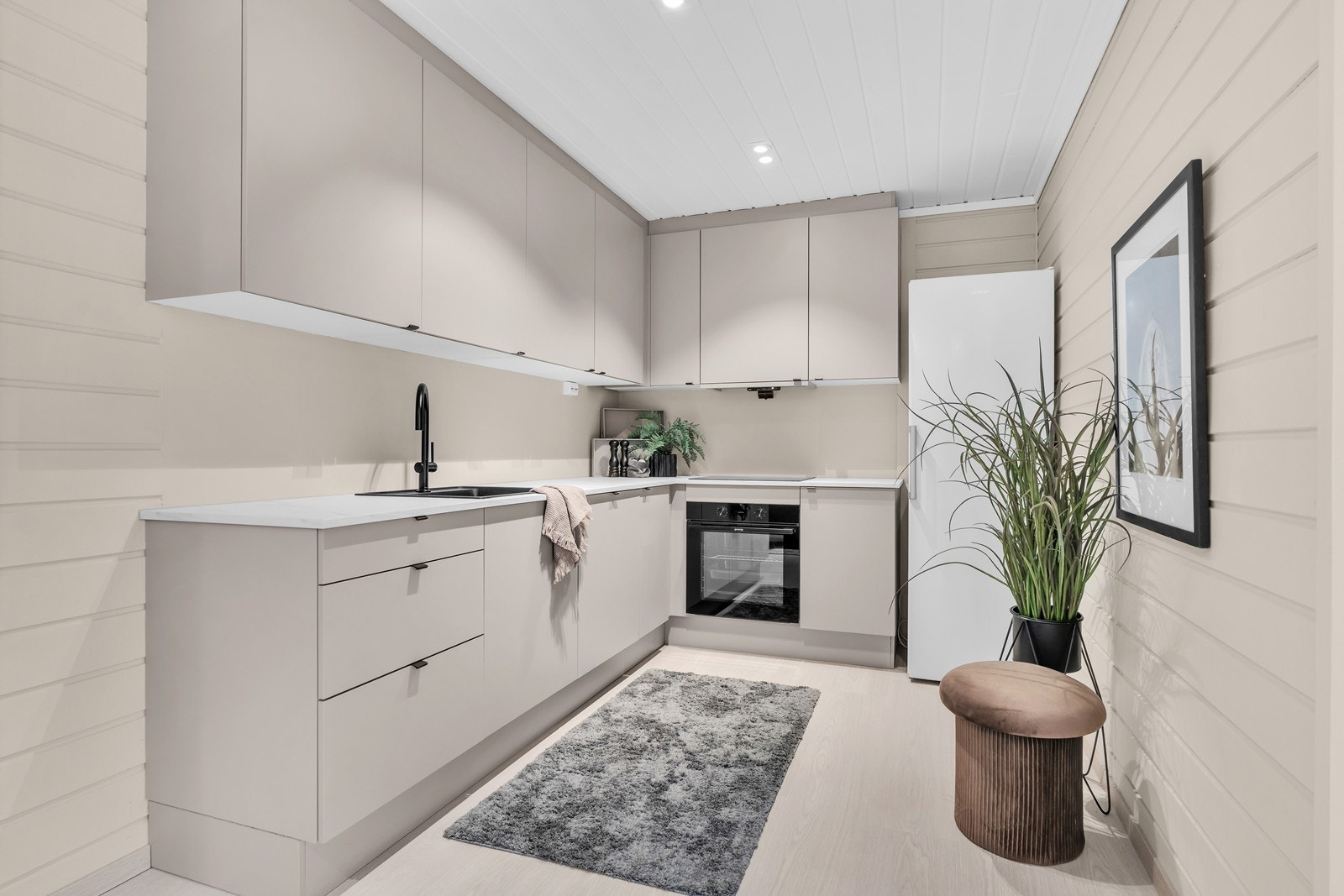 Komplett nytt kjøkken fra HTH Galleribilde