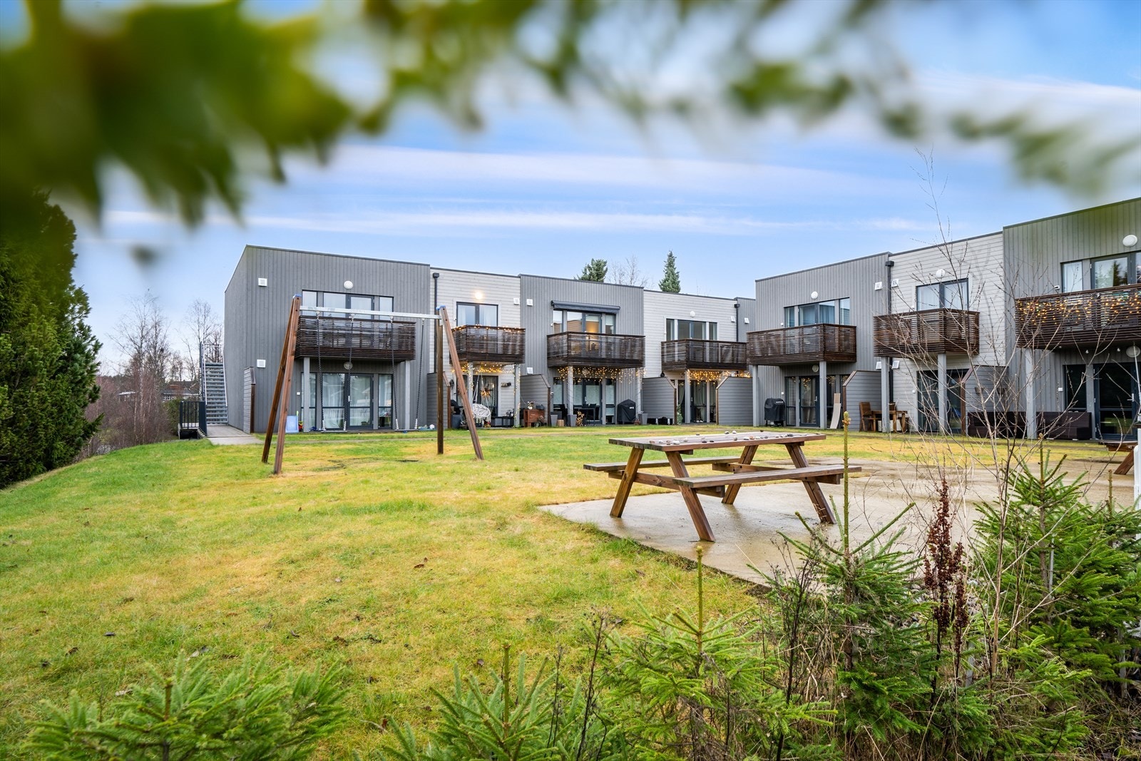 Emera Eiendomsmegling ved Solveig Granlund ønsker velkommen til Aagot Christophersens veg 18F. Foto: Heidi Hexeberg Larsen. Galleribilde