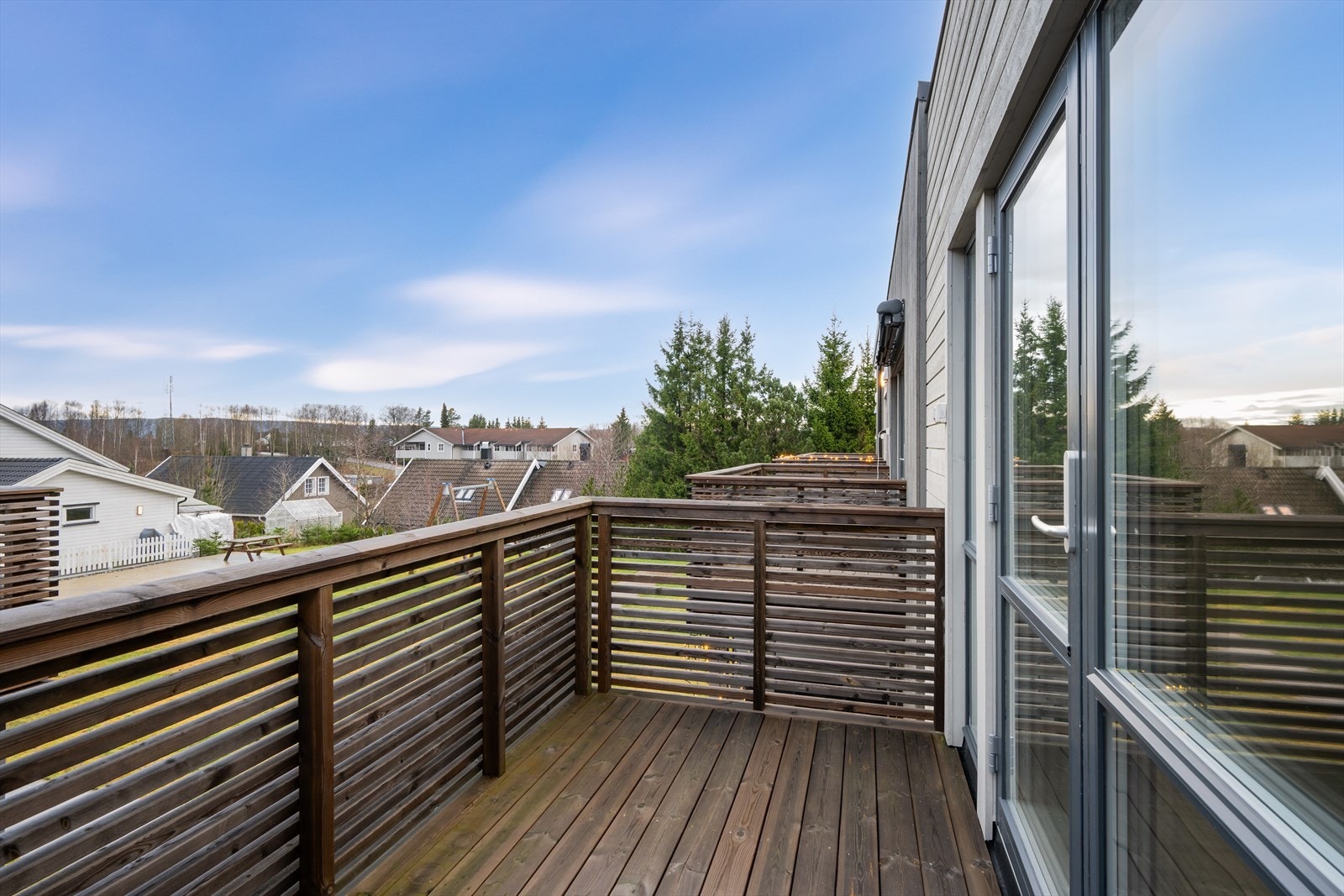 Balkongen er på ca. 6 kvm. Galleribilde