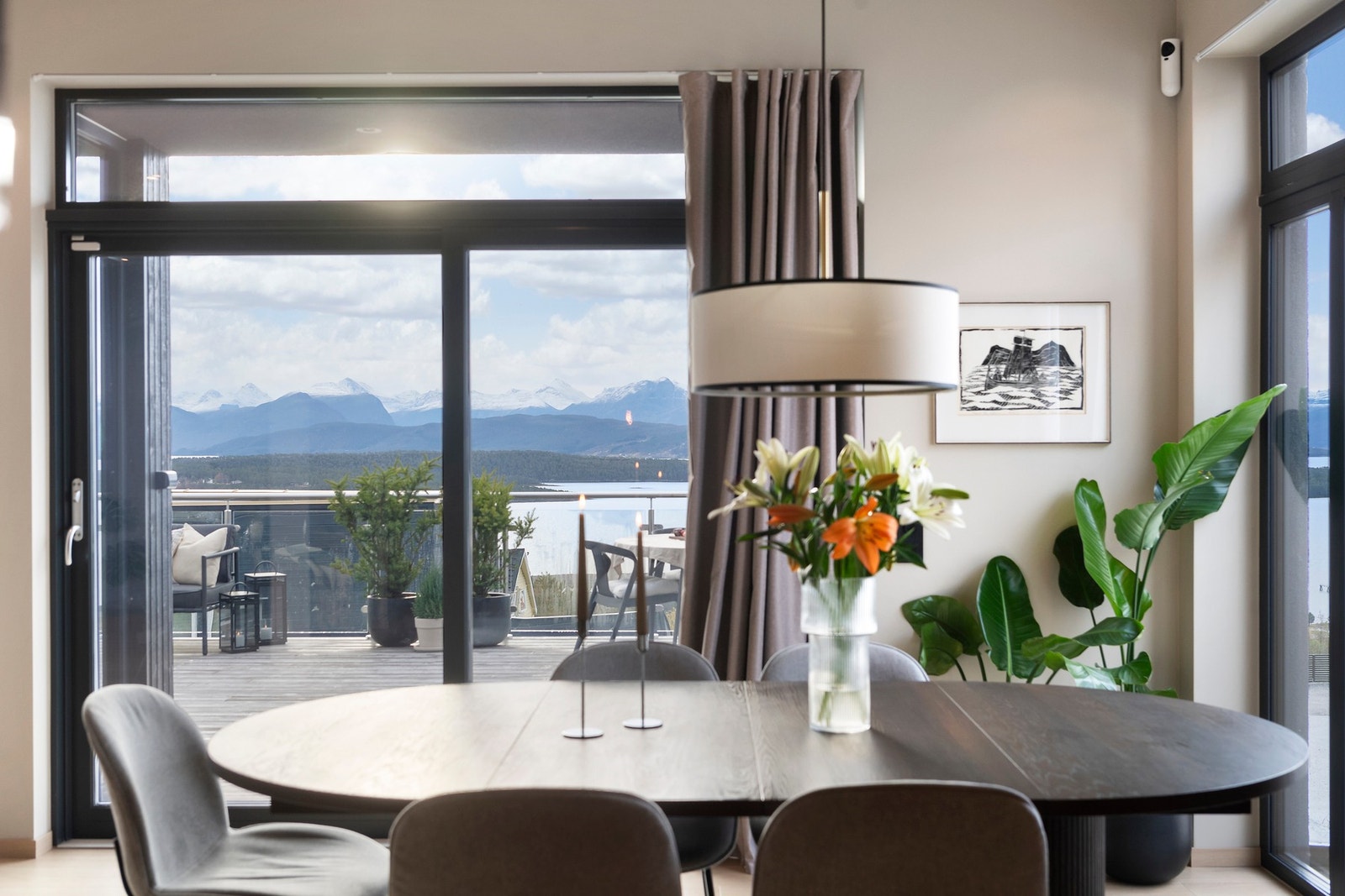 Spiseplass med utsikt Galleribilde