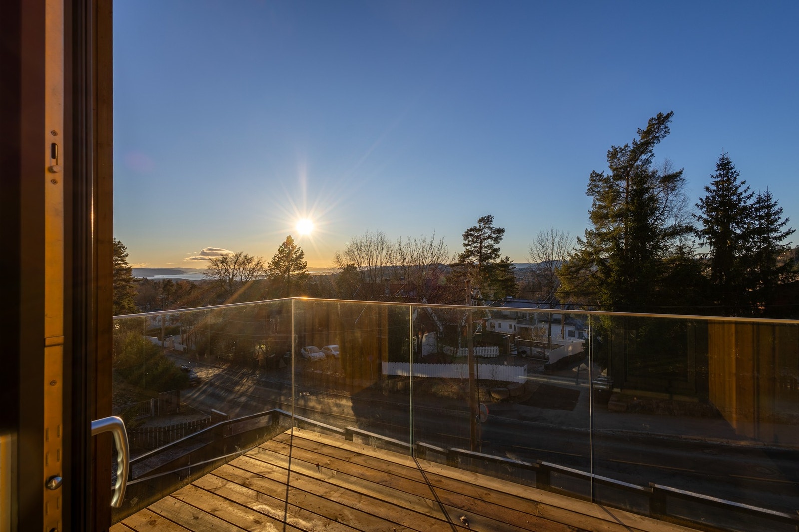 Her kan du nyte dagene - ny terrasse, moderne bebyggelse og rolig atmosfære. Galleribilde