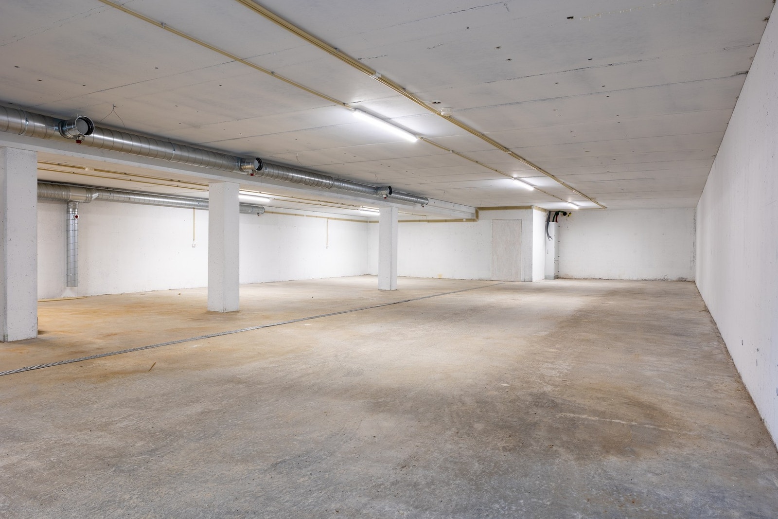 En garasjeplass medfølger, mulighet for kjøp av ekstra plass i moderne p-kjeller - pris 450.000,- Galleribilde