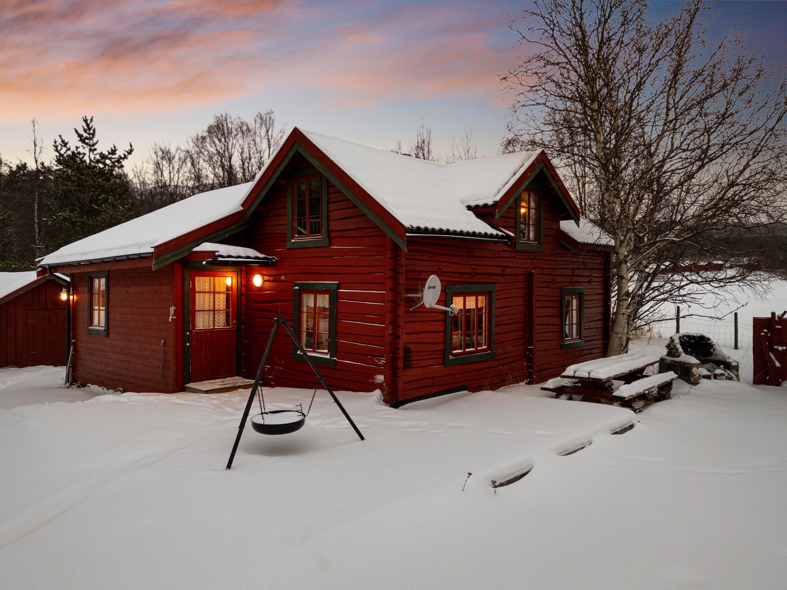 Her har du romslige utearealer med plass til både lek og opphold. Galleribilde