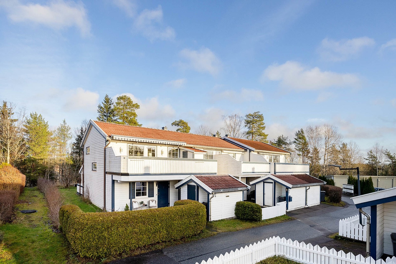 Romslig bolig med et samlet bruksareal på 128 kvm, fordelt på funksjonelle og familievennlige rom. Galleribilde