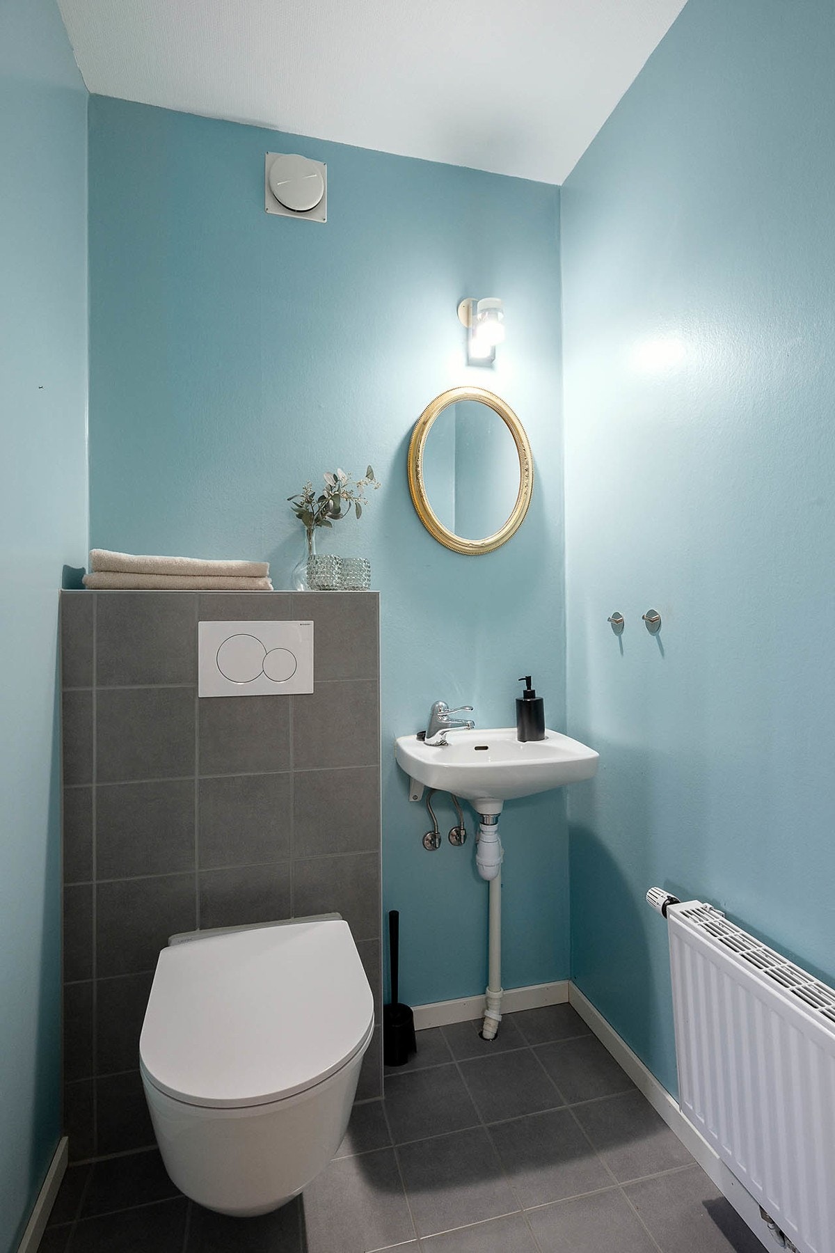 Separat toalettrom. Galleribilde