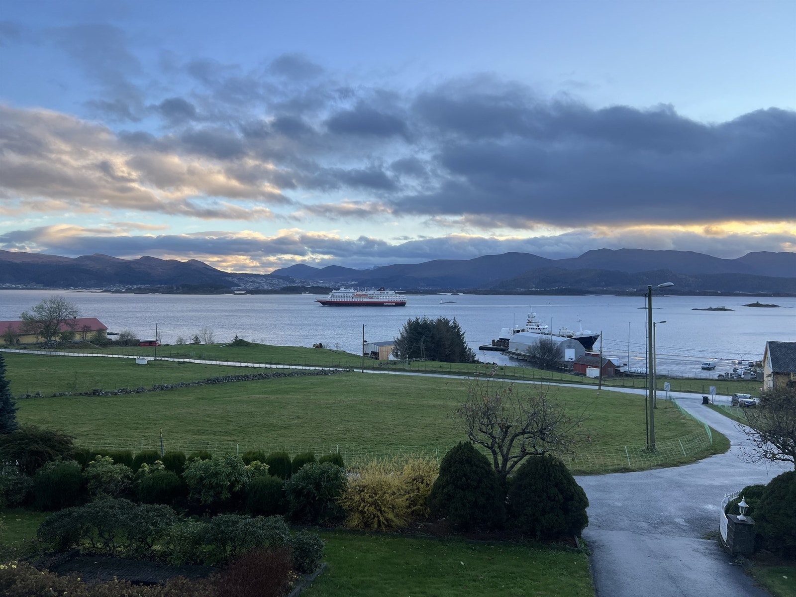 Flott utsikt fra eiendommen. Galleribilde