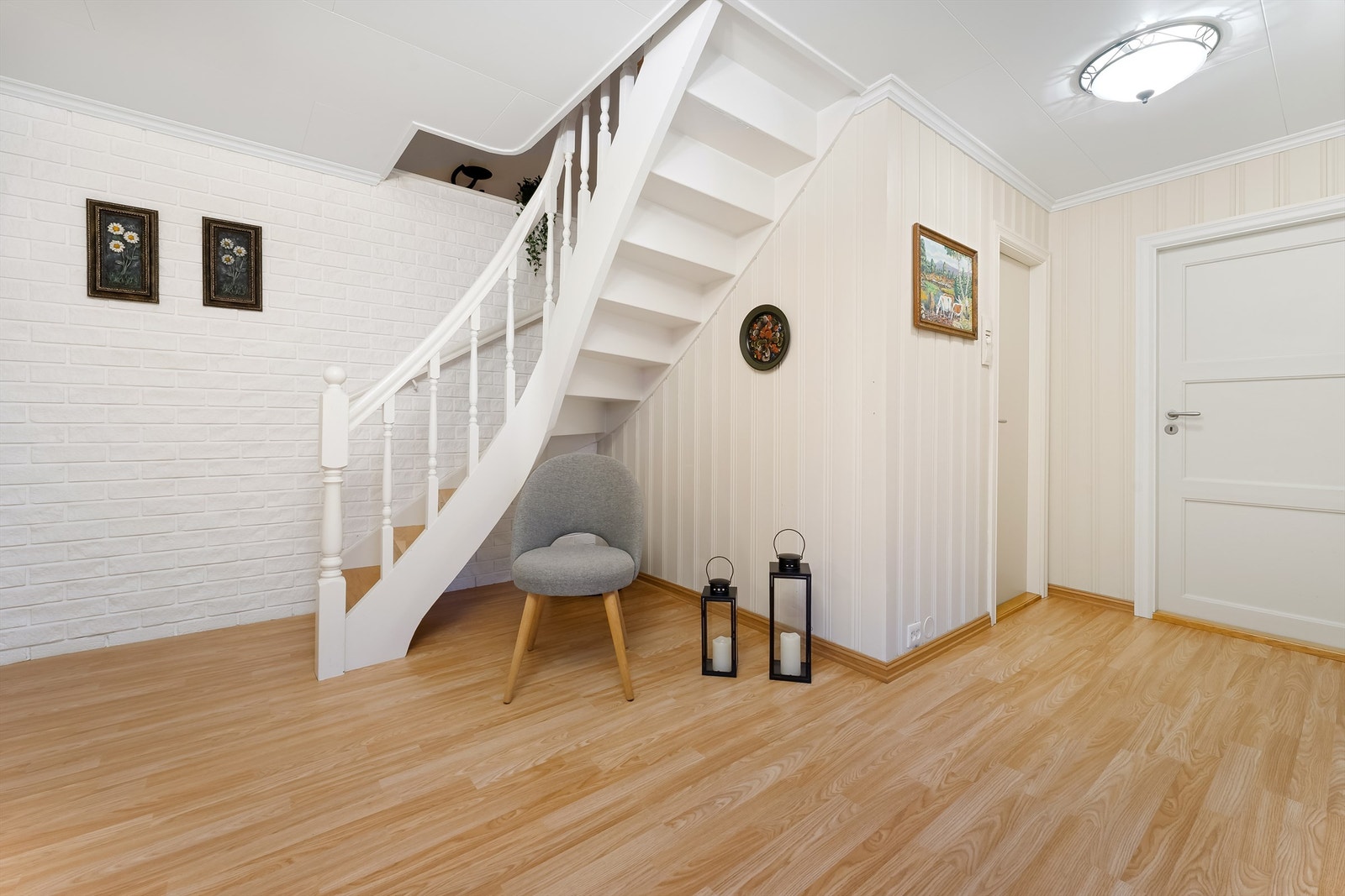 Gang i underetasje Galleribilde