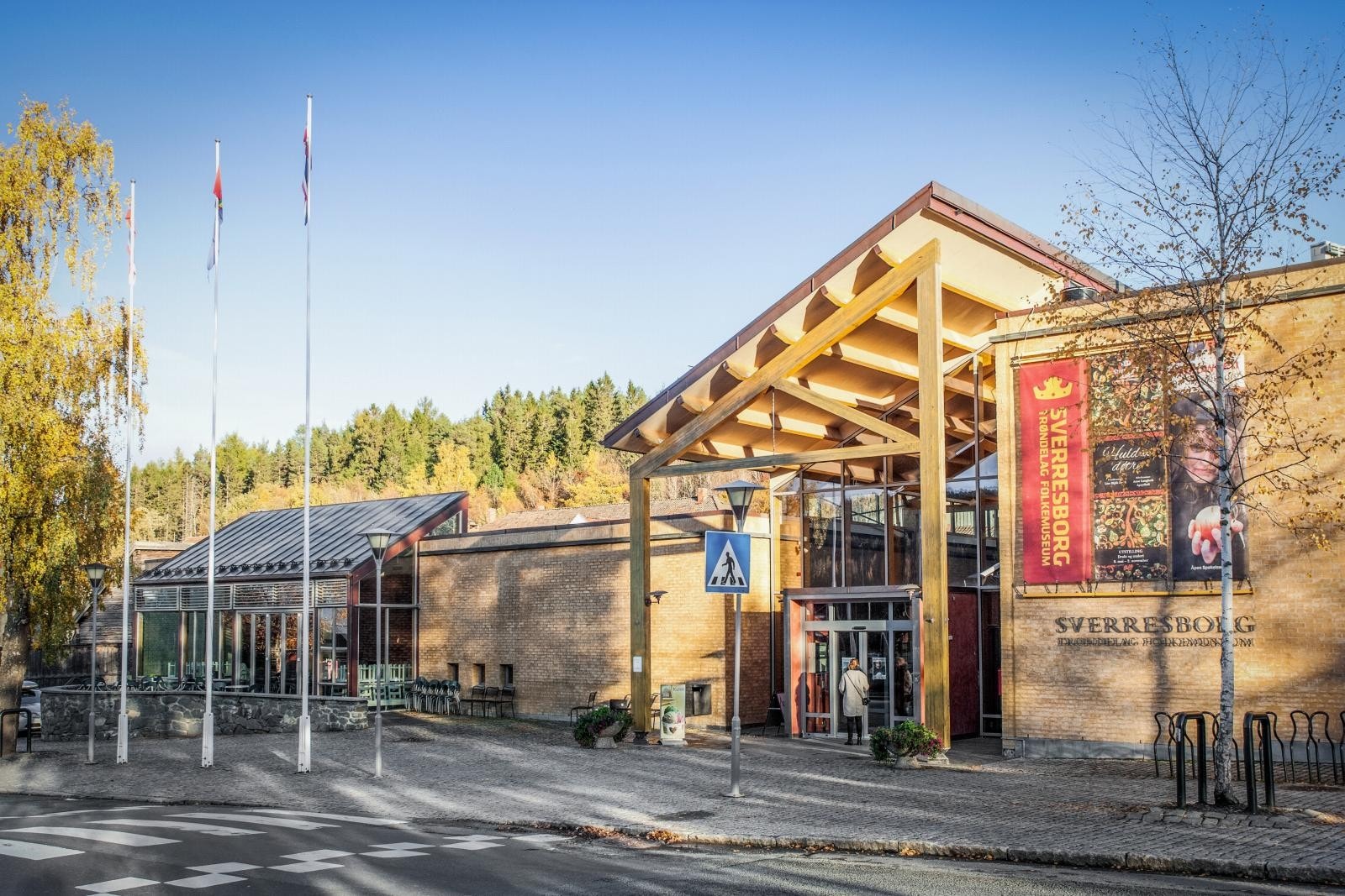 Av severdigheter og kulturelle tilbud kan Sverresborg folkemuseum anbefales. Tavern Vertshus ligger kort vei fra leiligheten. Galleribilde