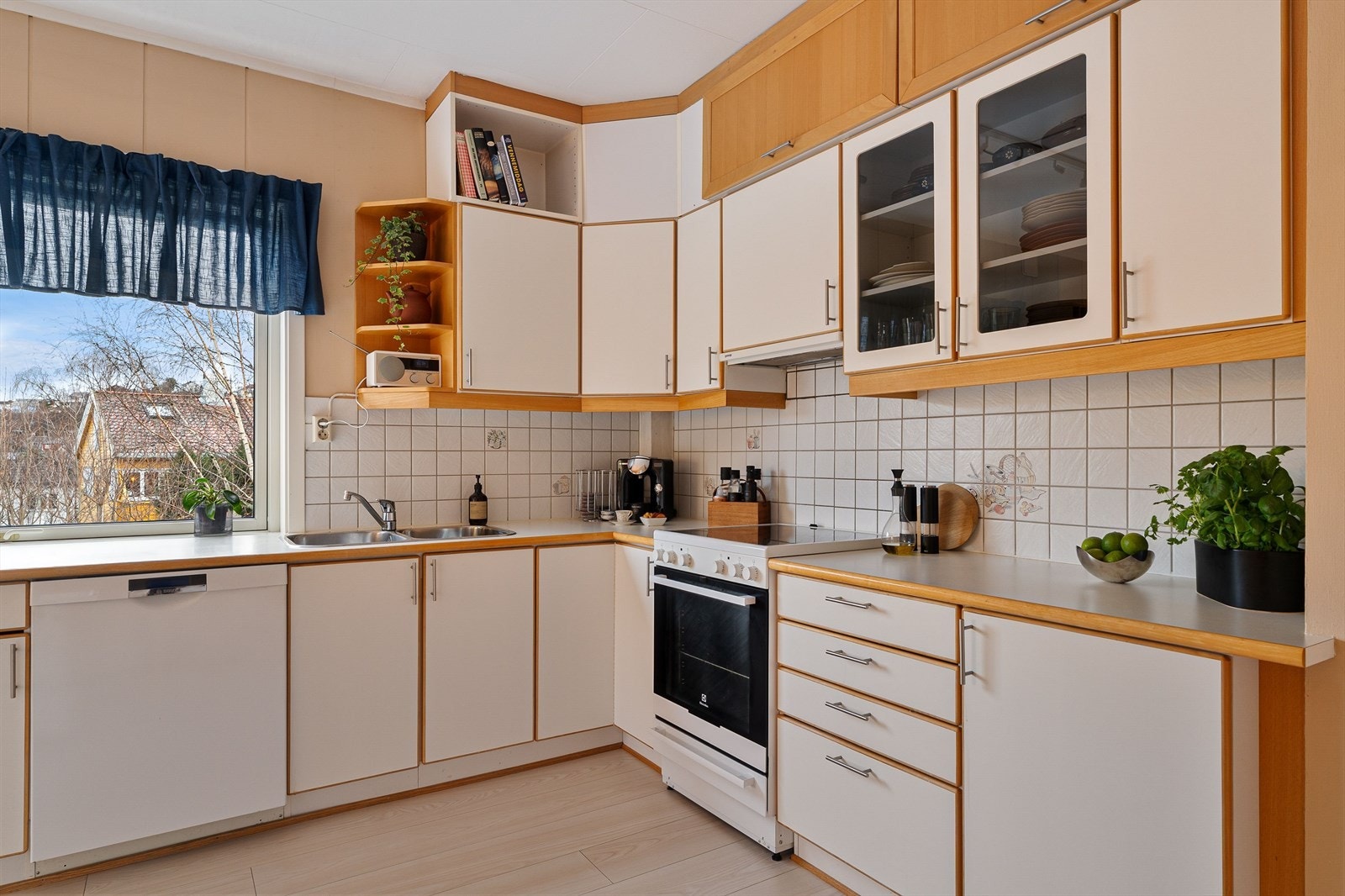 I kjelleren er det felles vaskerom på ca. 14m² (Målt av selger) Galleribilde