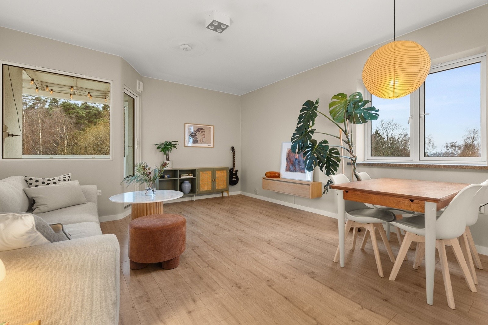 Flott 2-roms leilighet i 4. etasje, toppetasje, med lys og luftig planløsning. Galleribilde