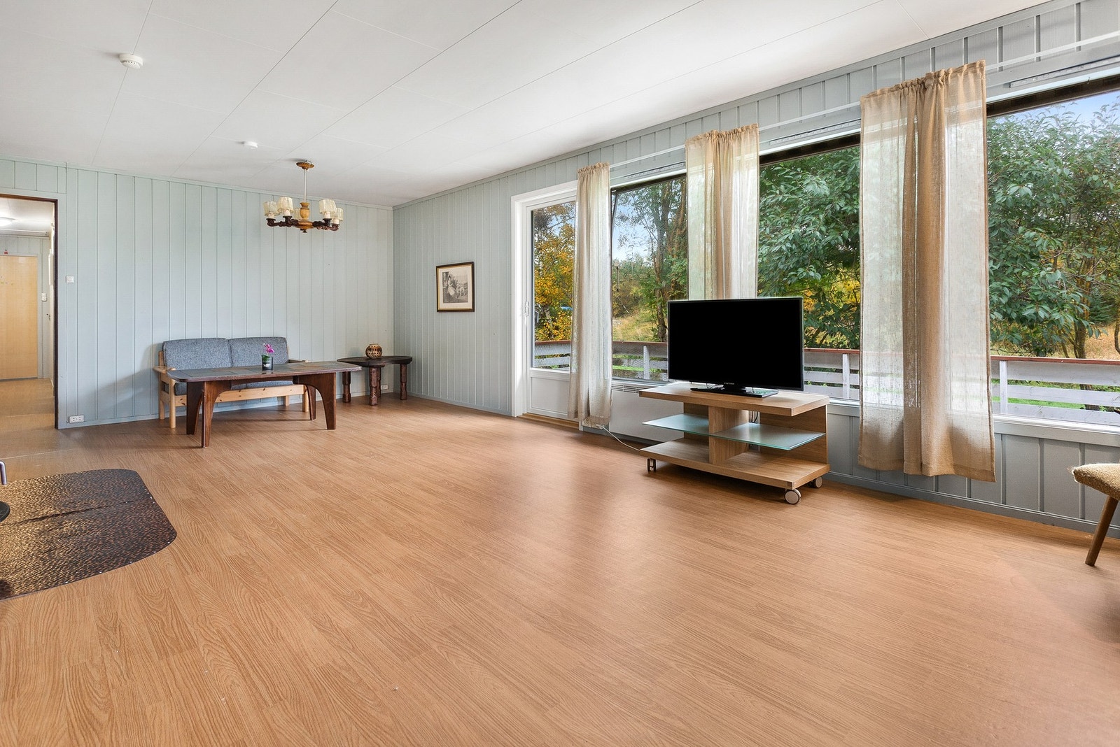 Stuen har god plass til møblering. Galleribilde