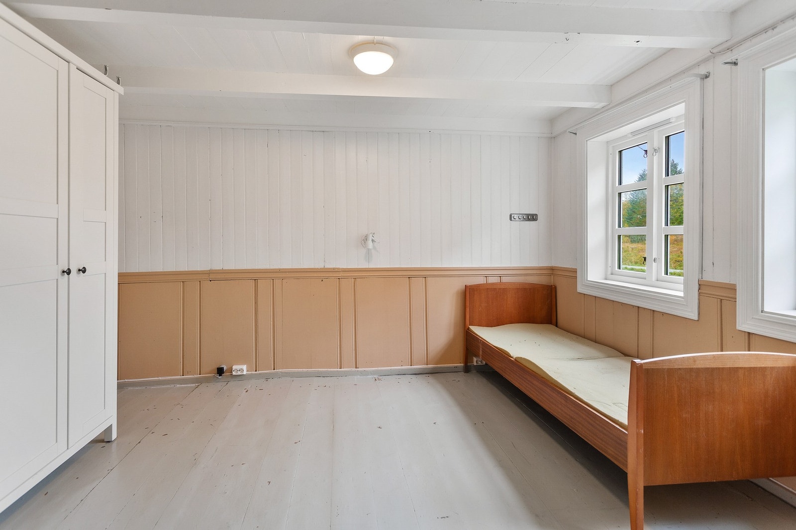 Soverom 1 i våningshus ligger i 1.etg. Galleribilde