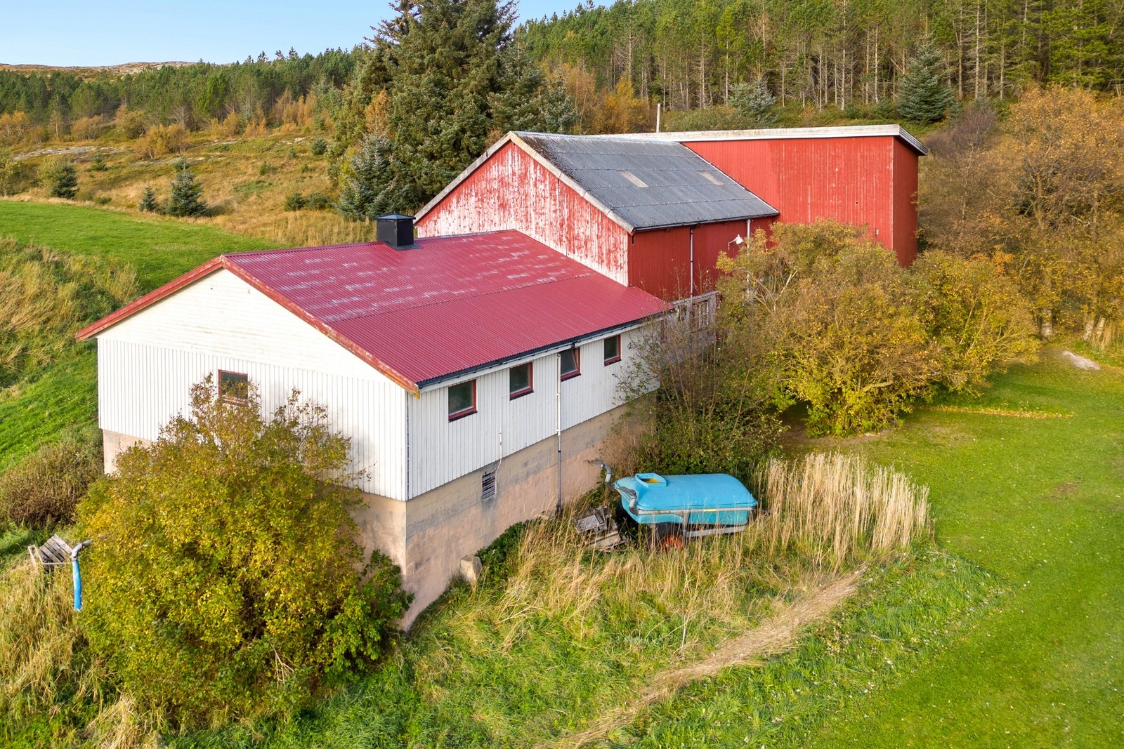 Driftsbygning/ fjøs. Galleribilde