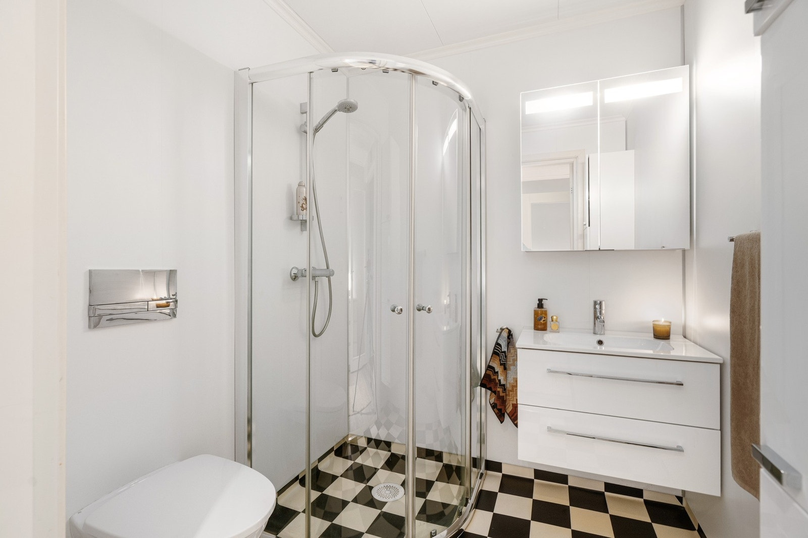 Bad i hovedetasje Galleribilde