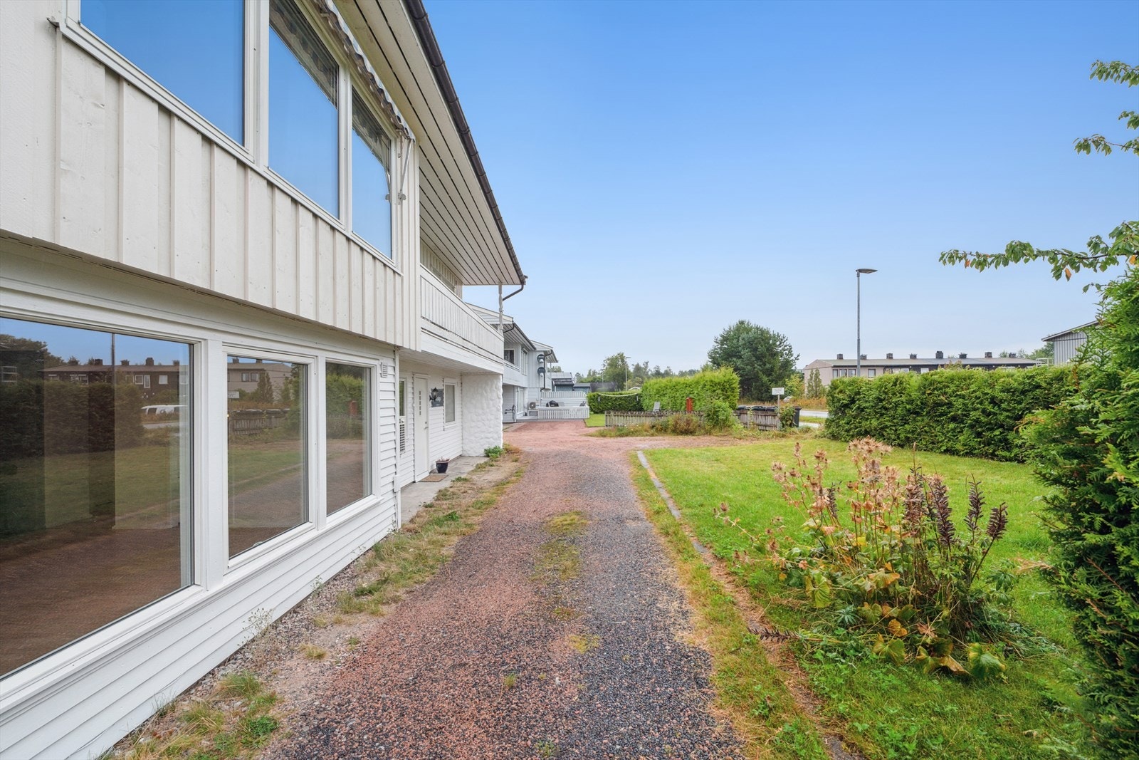 Leiligheten ligger i u. etg. av en 4-mannsbolig med trappefri adkomst Galleribilde