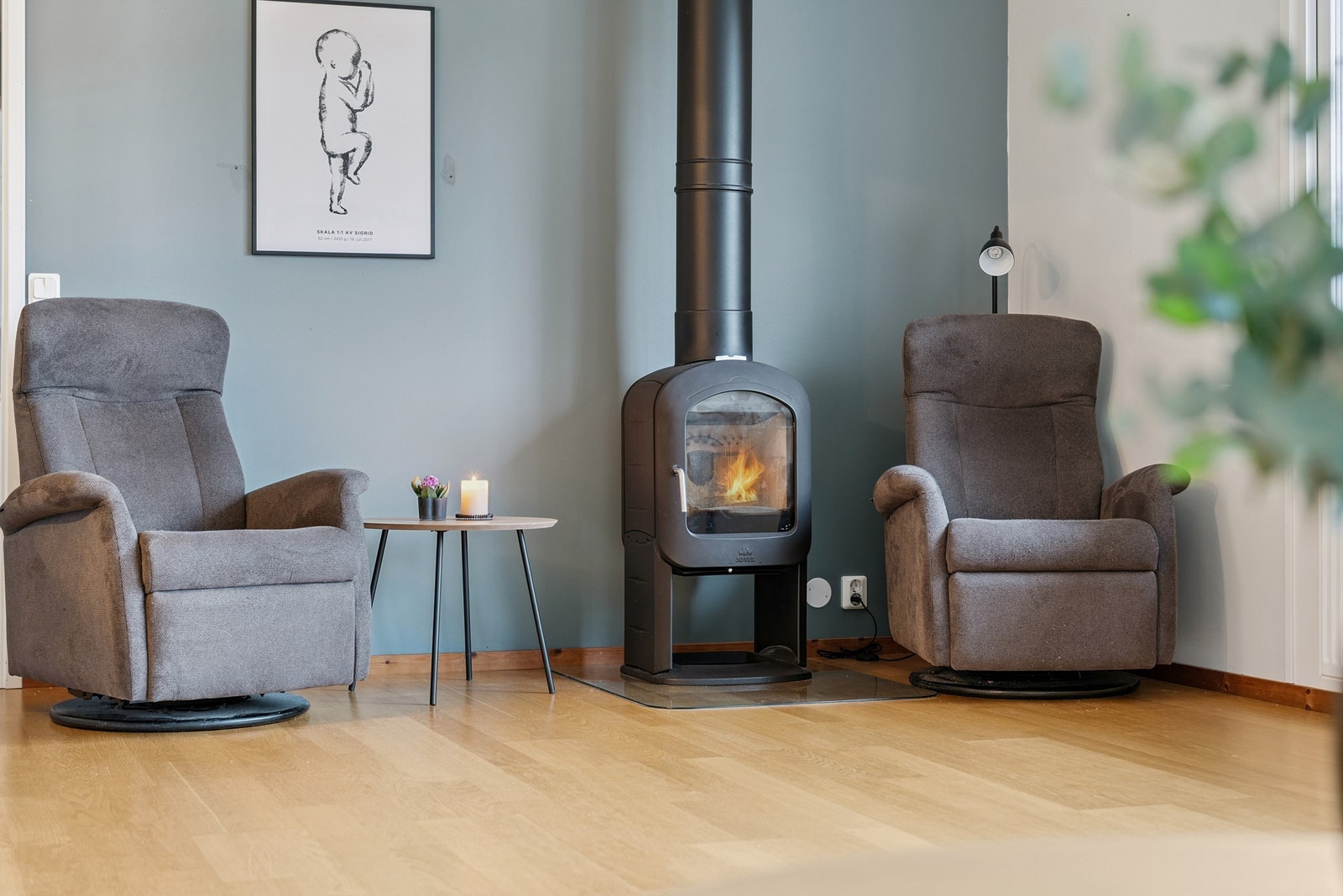 En moderne vedovn sørger for både varme og stemning på kalde dager. Galleribilde