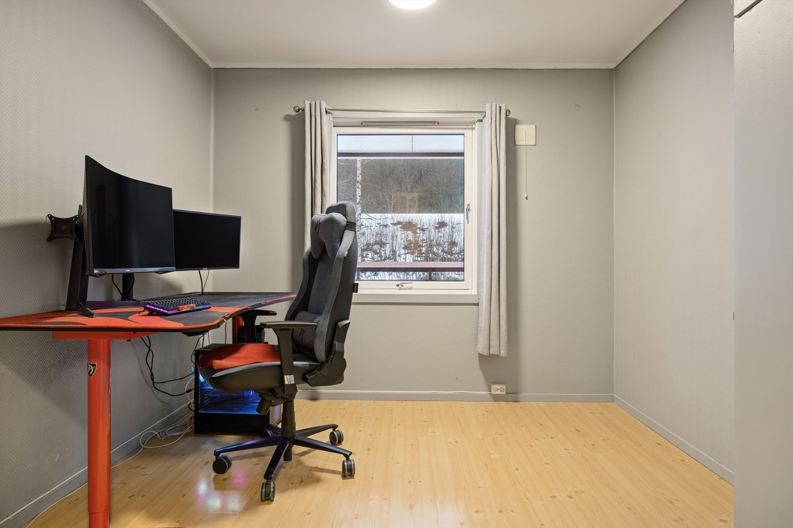 Soverom med fleksible løsninger og flere muligheter for innredning etter eget ønske og skape egen stil. Galleribilde